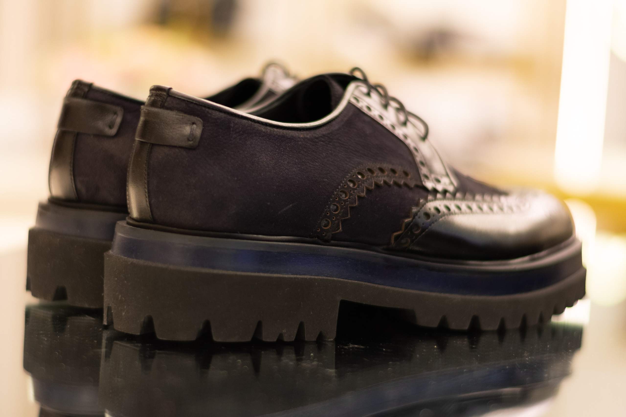 Для организаций. Предметная фотосессия для обувного магазина Capsula. Фотограф/видеограф Богдан Голованов