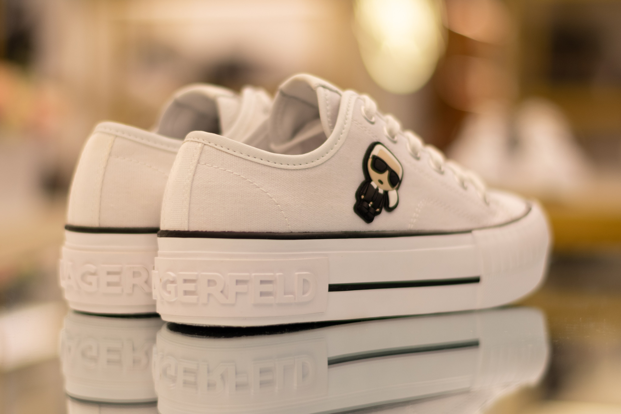 Для организаций. Предметная фотосессия для обувного магазина Capsula. Фотограф/видеограф Богдан Голованов