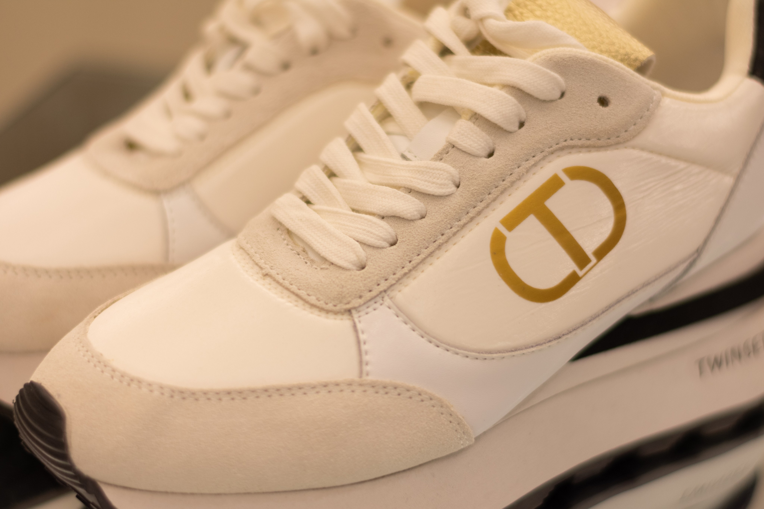 Для организаций. Предметная фотосессия для обувного магазина Capsula. Фотограф/видеограф Богдан Голованов