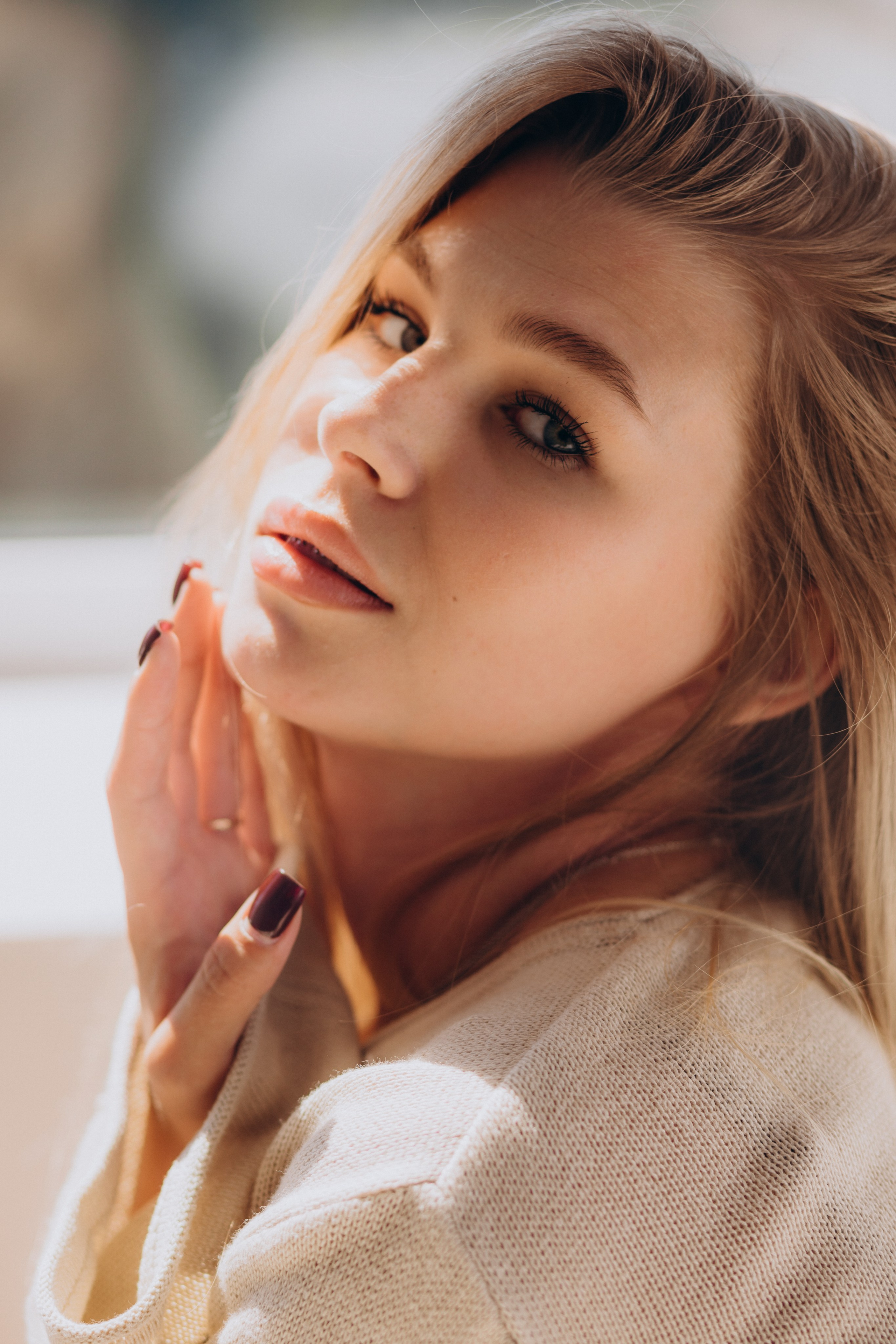 Фотосессия для контента салона красоты Бровико. Фотограф в Санкт-Петербурге Разиля Идиятуллина