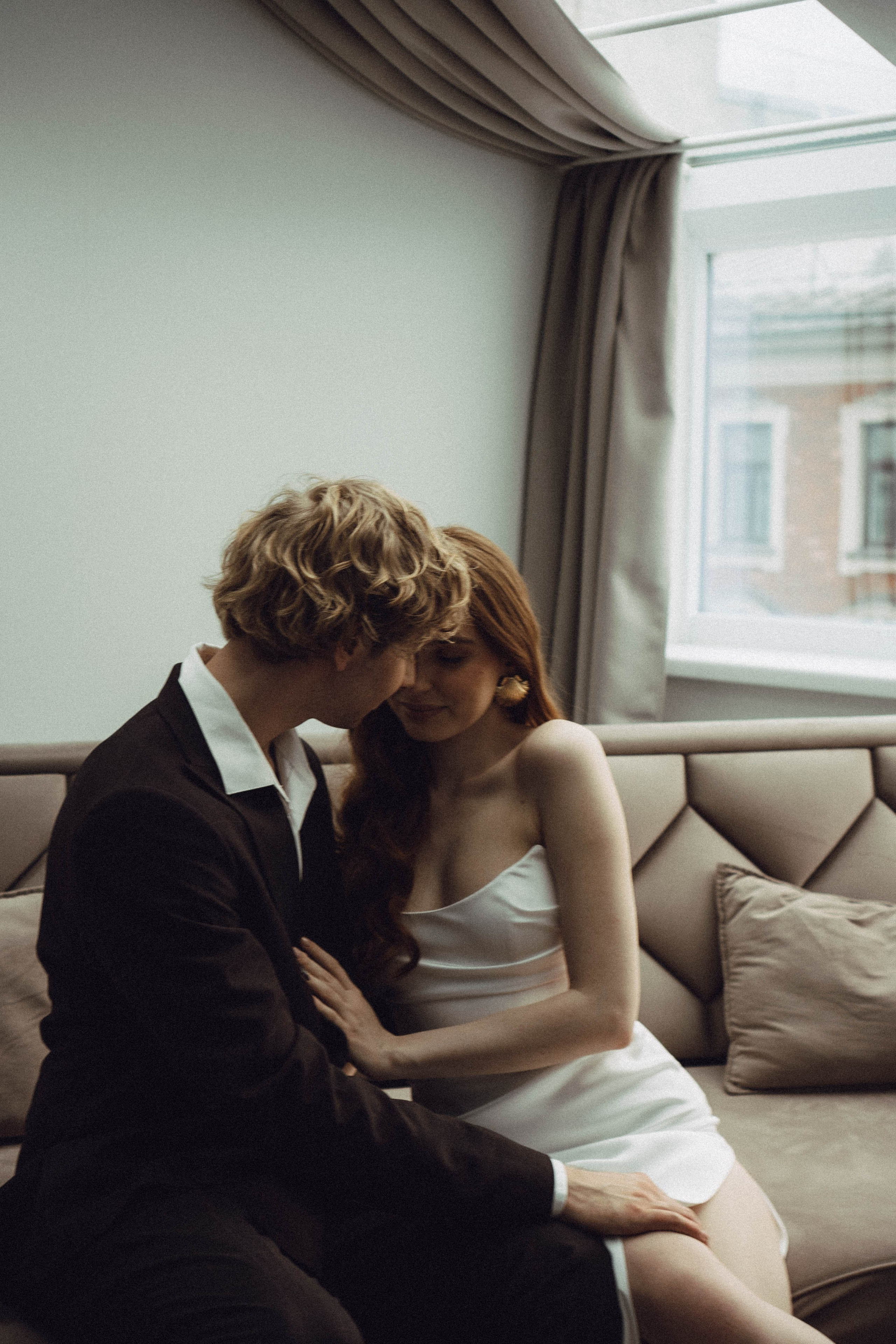 СВАДЕБНАЯ СЬЕМКА В ОТЕЛЕ. СБОРЫ ЖЕНИХА И НЕВЕСТЫ И ТАКЖЕ ТОР И ПОДГОТОВКА К ПРОГУЛКЕ. Профессиональный фотограф, Санкт-Петербург — Виктория Богомолова