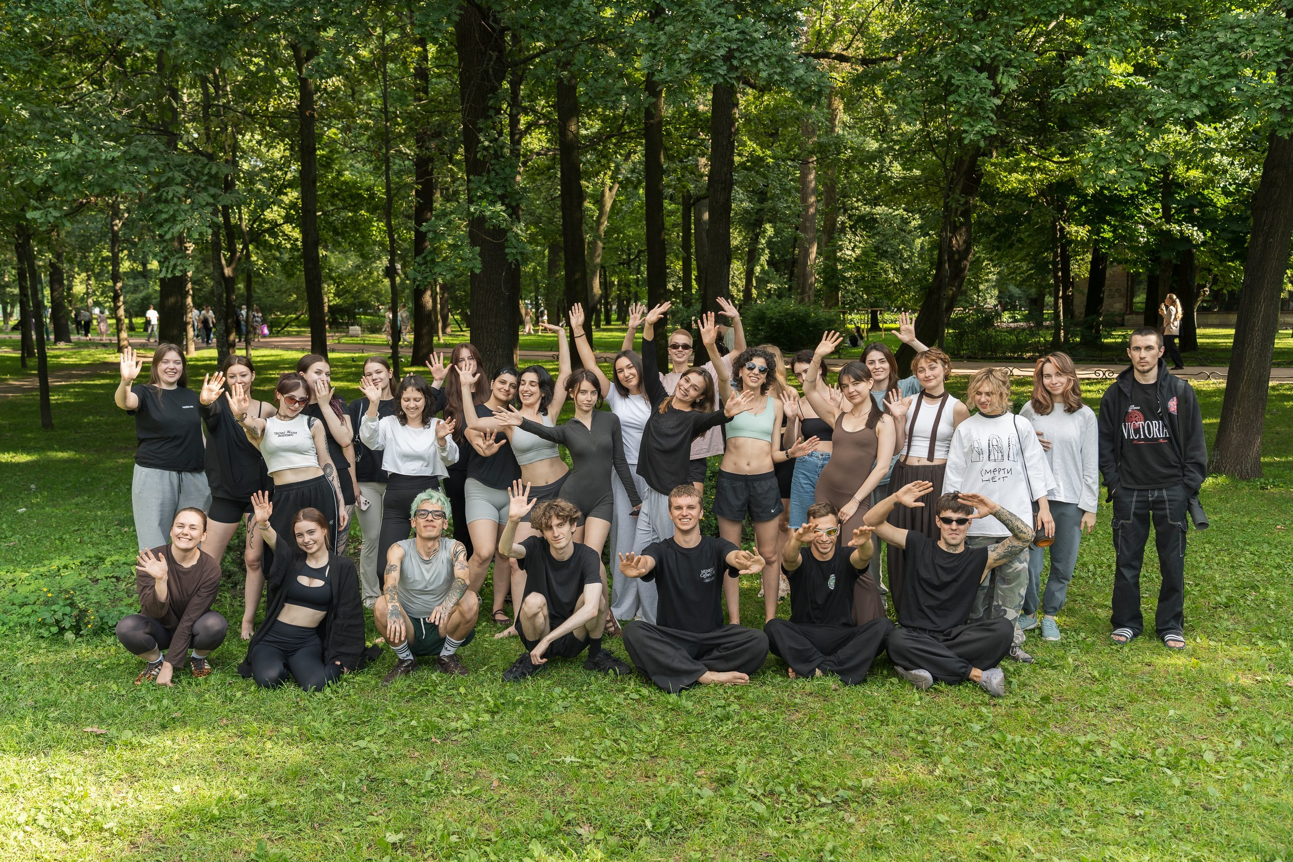 Съёмка открытого занятия YOGA FYSM в Таврическом саду. Профессиональный фотограф в СПб — Заказать фотосессию в Санкт-Петербурге | Евгений Кузьмичёв