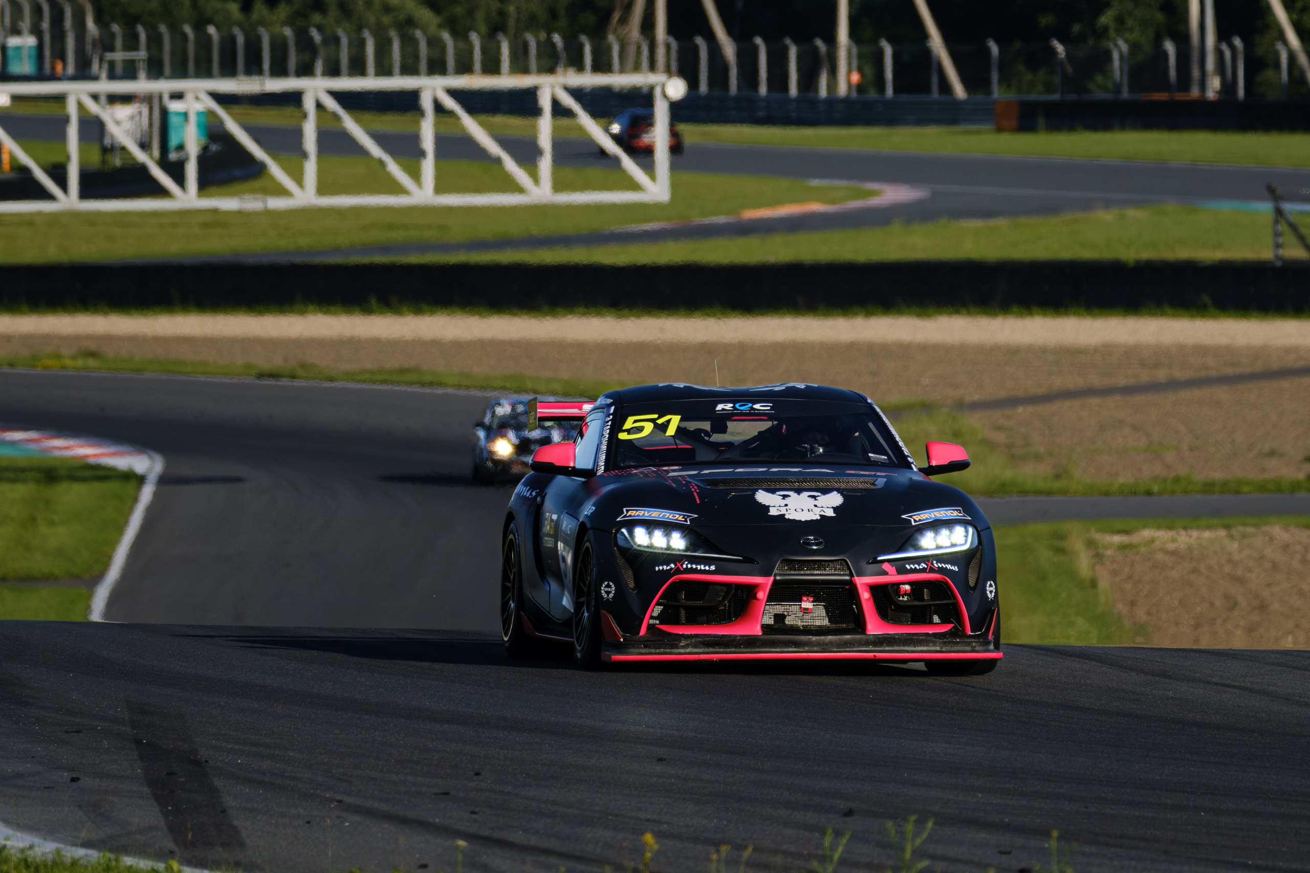 Российская серия гонок на выносливость. Авто и мотоспорт — фотограф Антон Медведев iCoguar