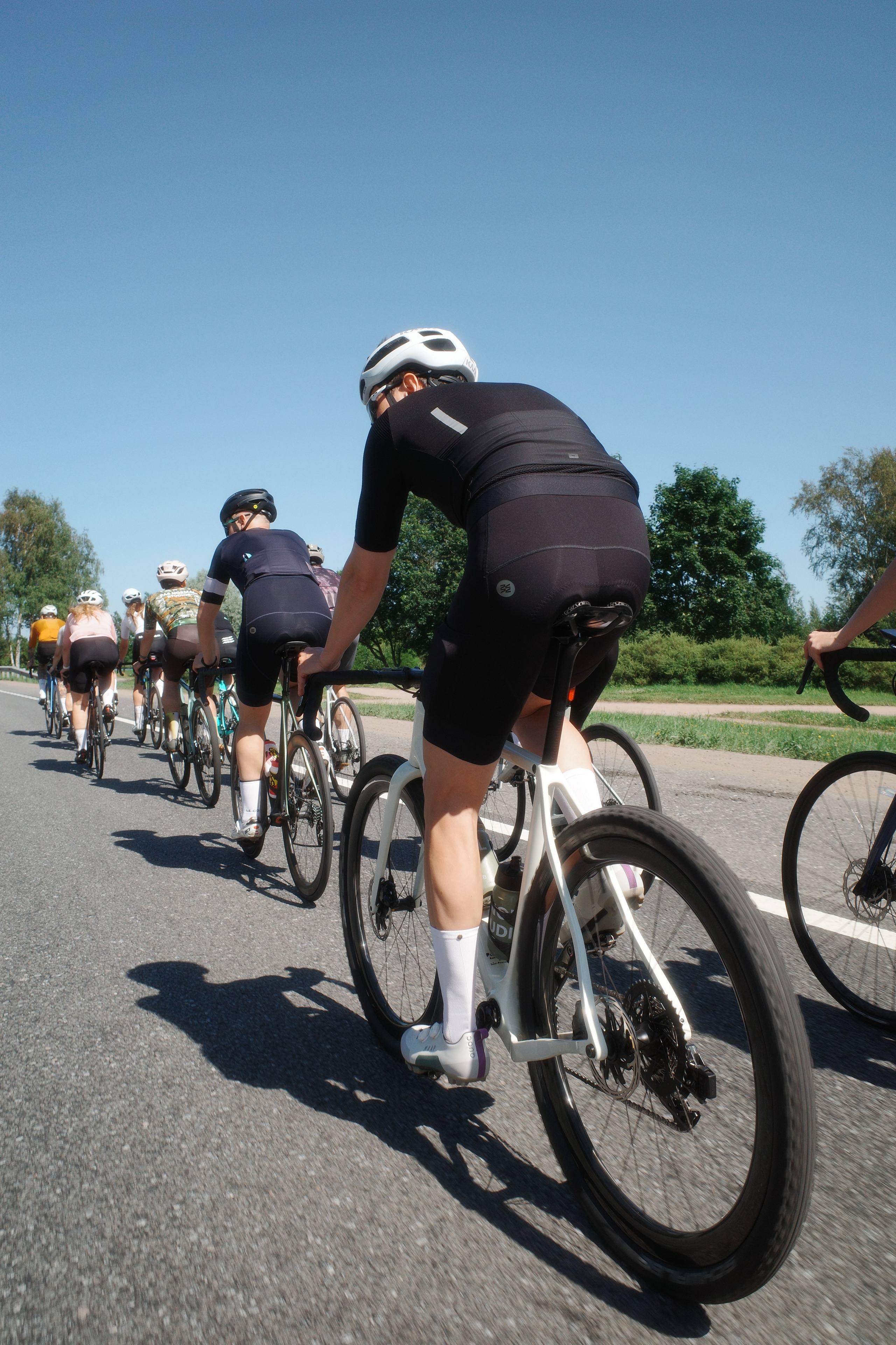 VELOCULT x LUXSHOSSE. Butorarock