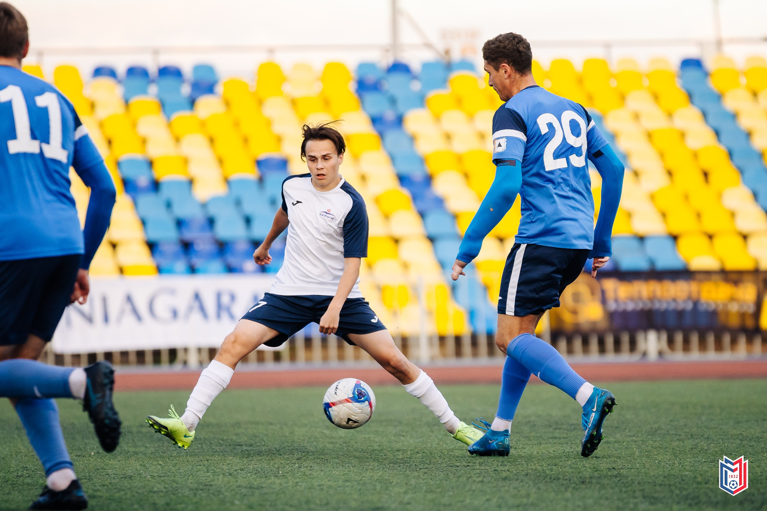 ФК «Металлург-Магнитогорск» — «СибГУФК Иртыш-2» // 21.09.24. Денис Прохоров Фотограф в г. Магнитогорск