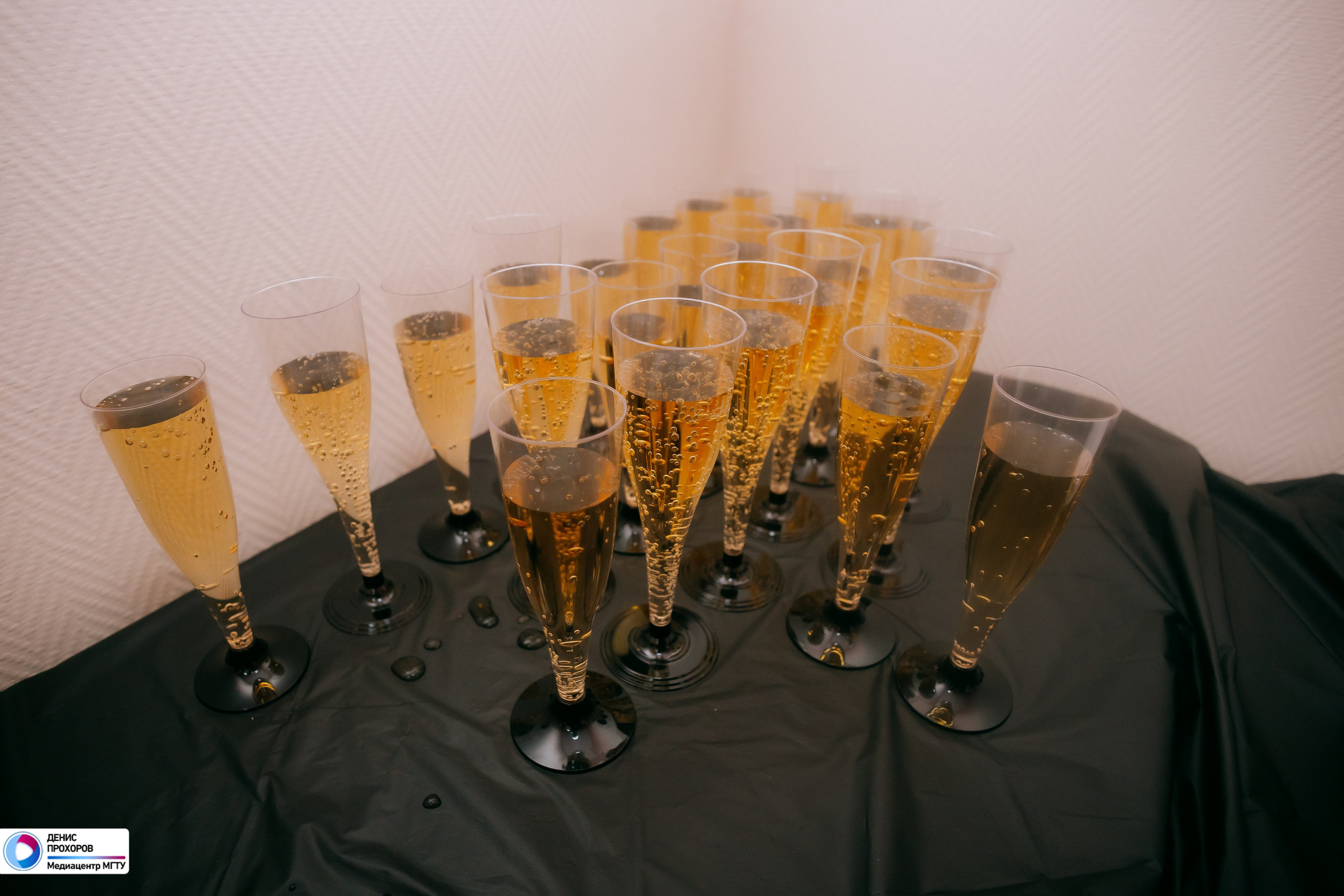 Квартирник «Мет-Гала-Медиа» // 29.11.2024. Денис Прохоров Фотограф в г. Магнитогорск