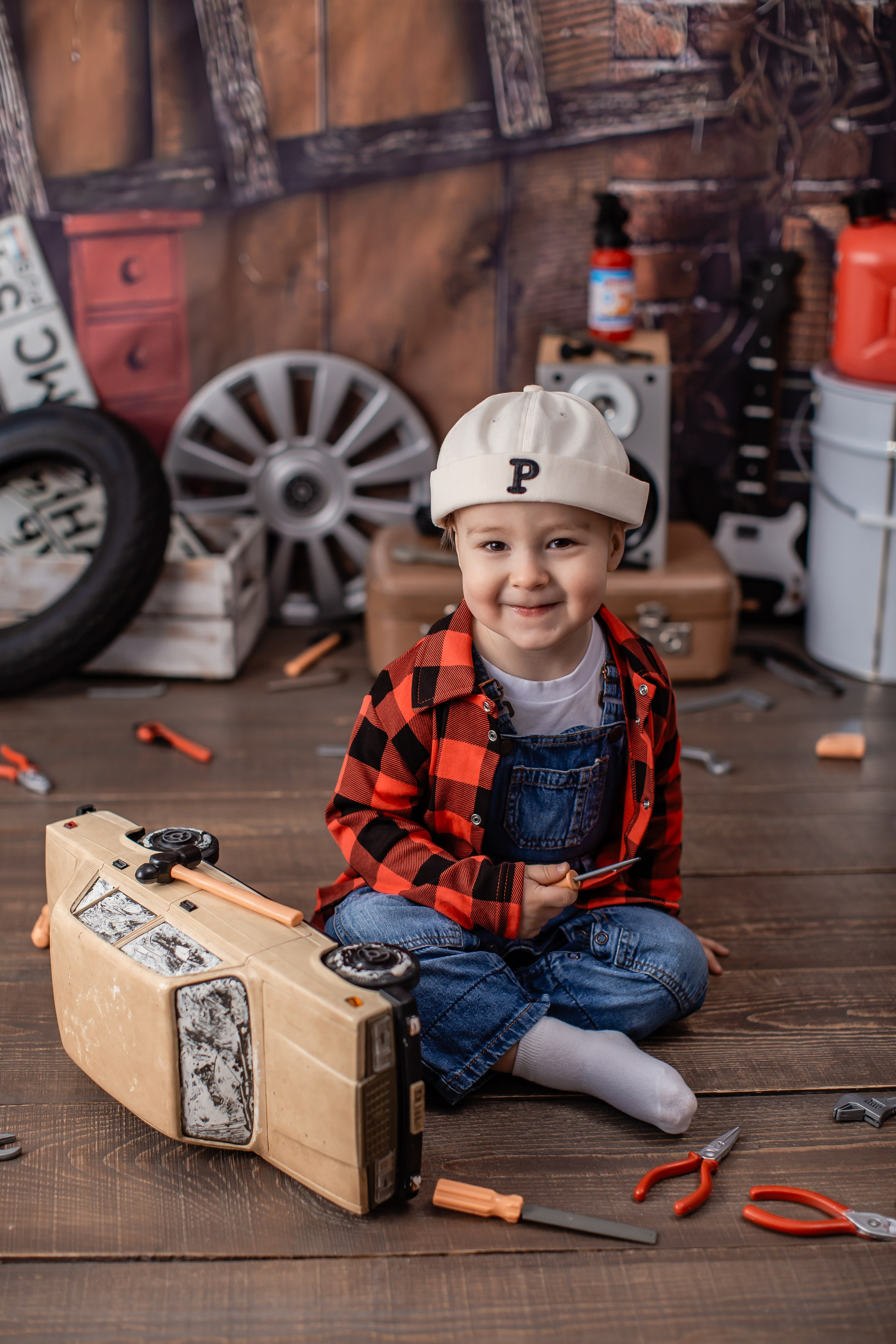 Фотодень " ГАРАЖ «(для 1-4 года) 20.09.26 г запись идёт. Детский семейный фотограф на первый годик город Новосибирск Дымова Светлана пакеты всё включено 1-3 года