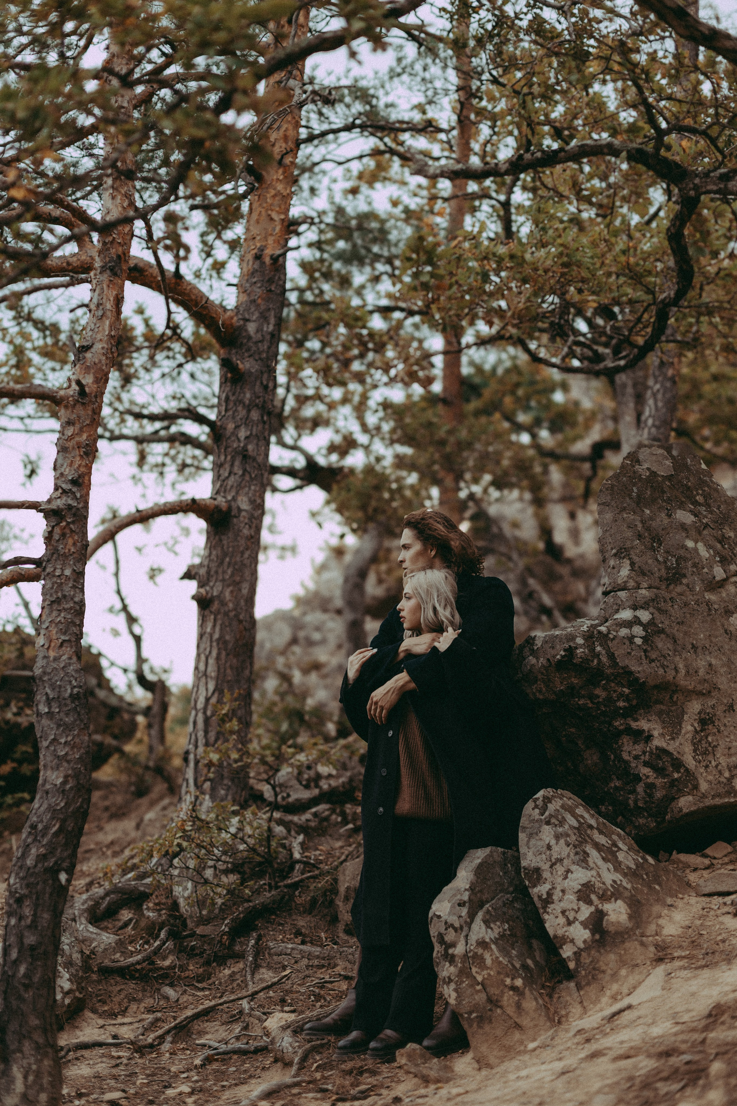 Свадебный фотограф с опытом: натуральные, нежные снимки. Фотосъемка вашего дня от сборов до банкета. Портреты, живые эмоции, важные моменты. Эстетика, свет и внимание к деталям.