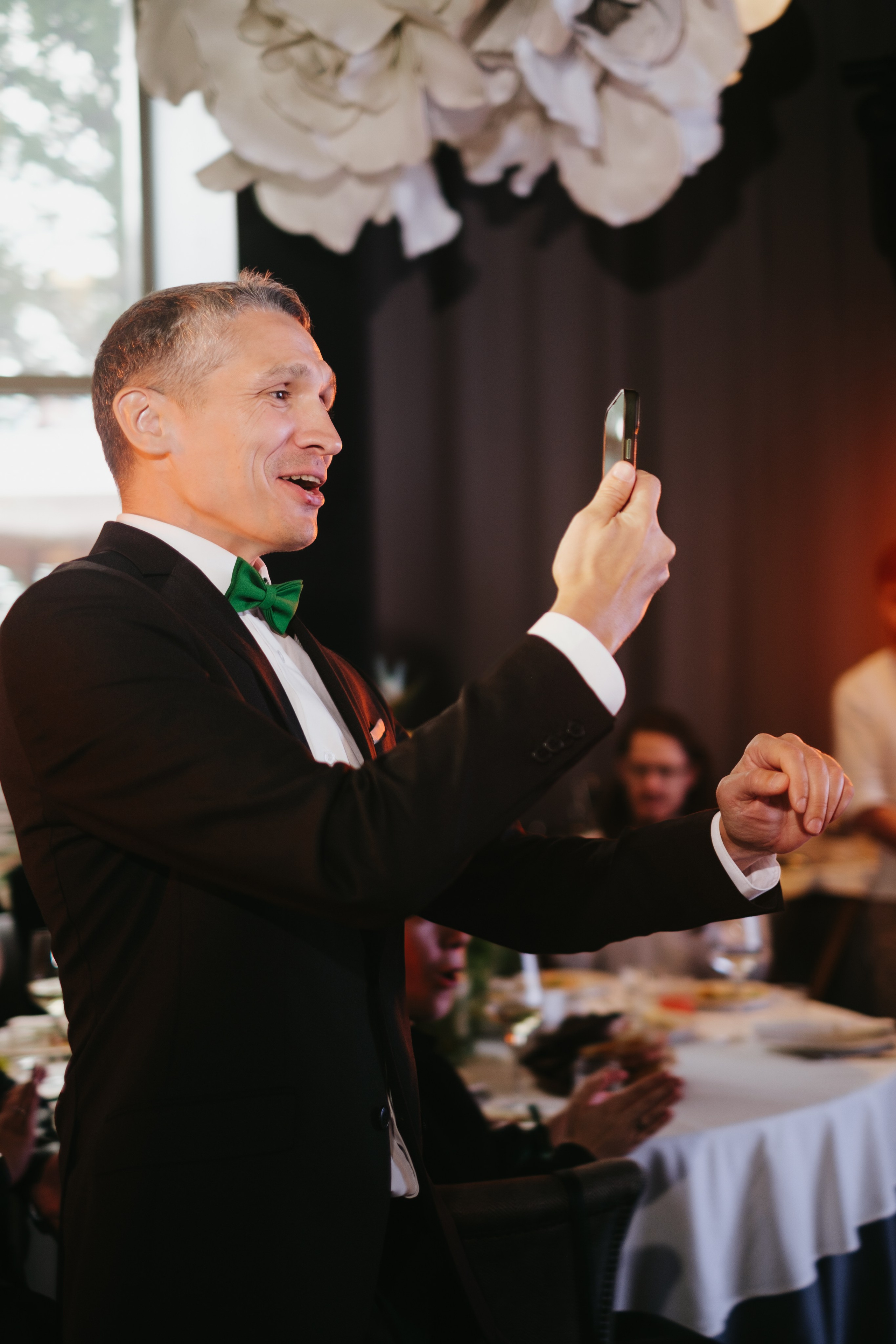 Корпоратив в Сириусу (Адлер) 10 лет компании. Свадебный фотограф Денис Ожигин в Краснодаре и крае. Эмоциональная и стильная съемка вашего дня