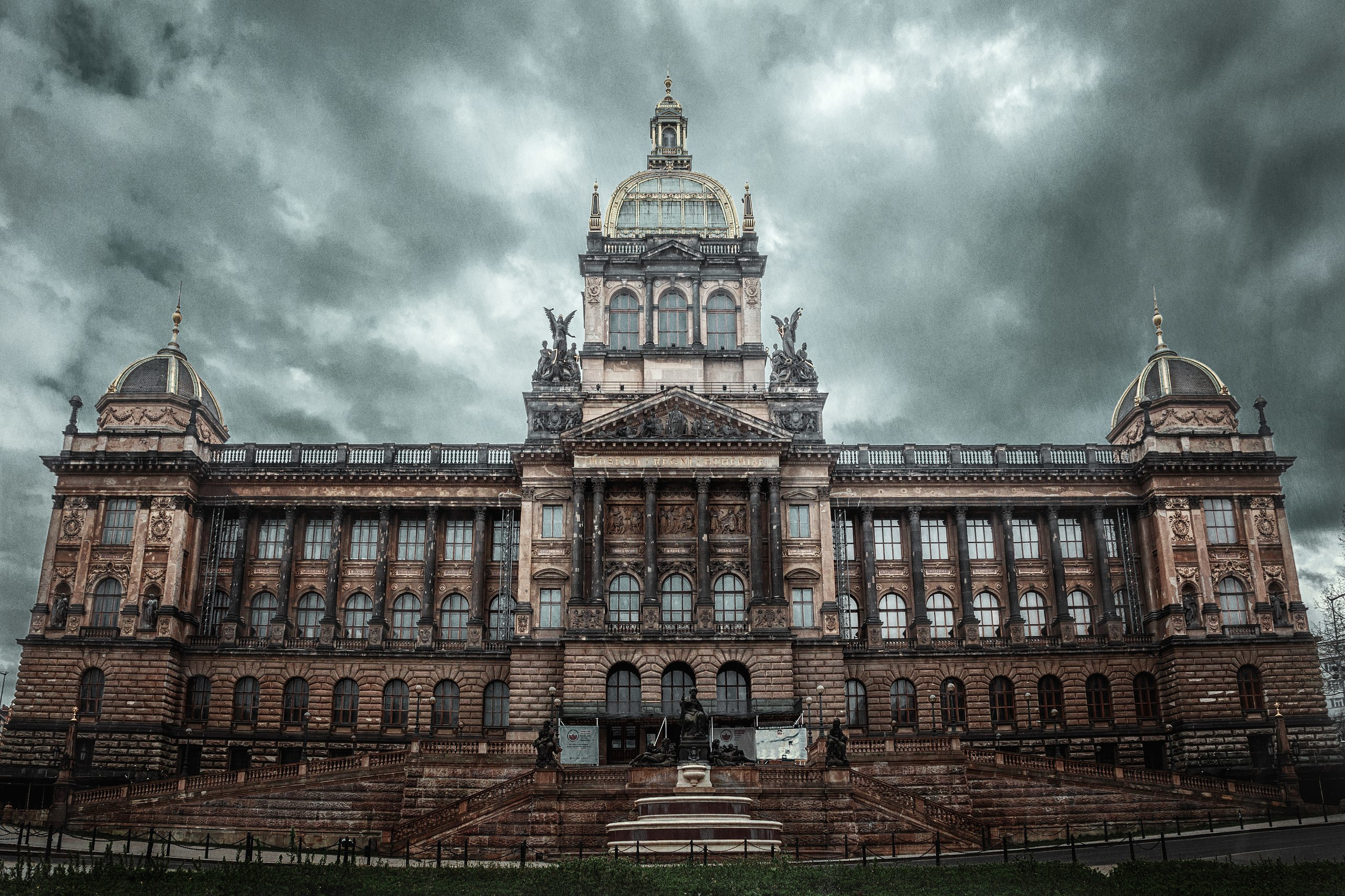 Национальный музей. Прага. Достопримечательности Чехии. Автор Андрей Васильев. Готика.