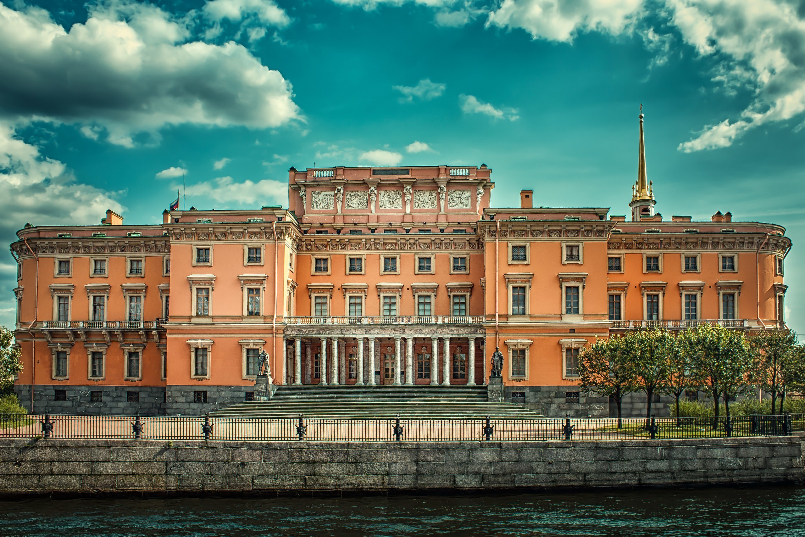 Михайловский (инженерный) замок. Санкт-Петербург. Россия. Фото Андрей Васильев. Русская архитектура.