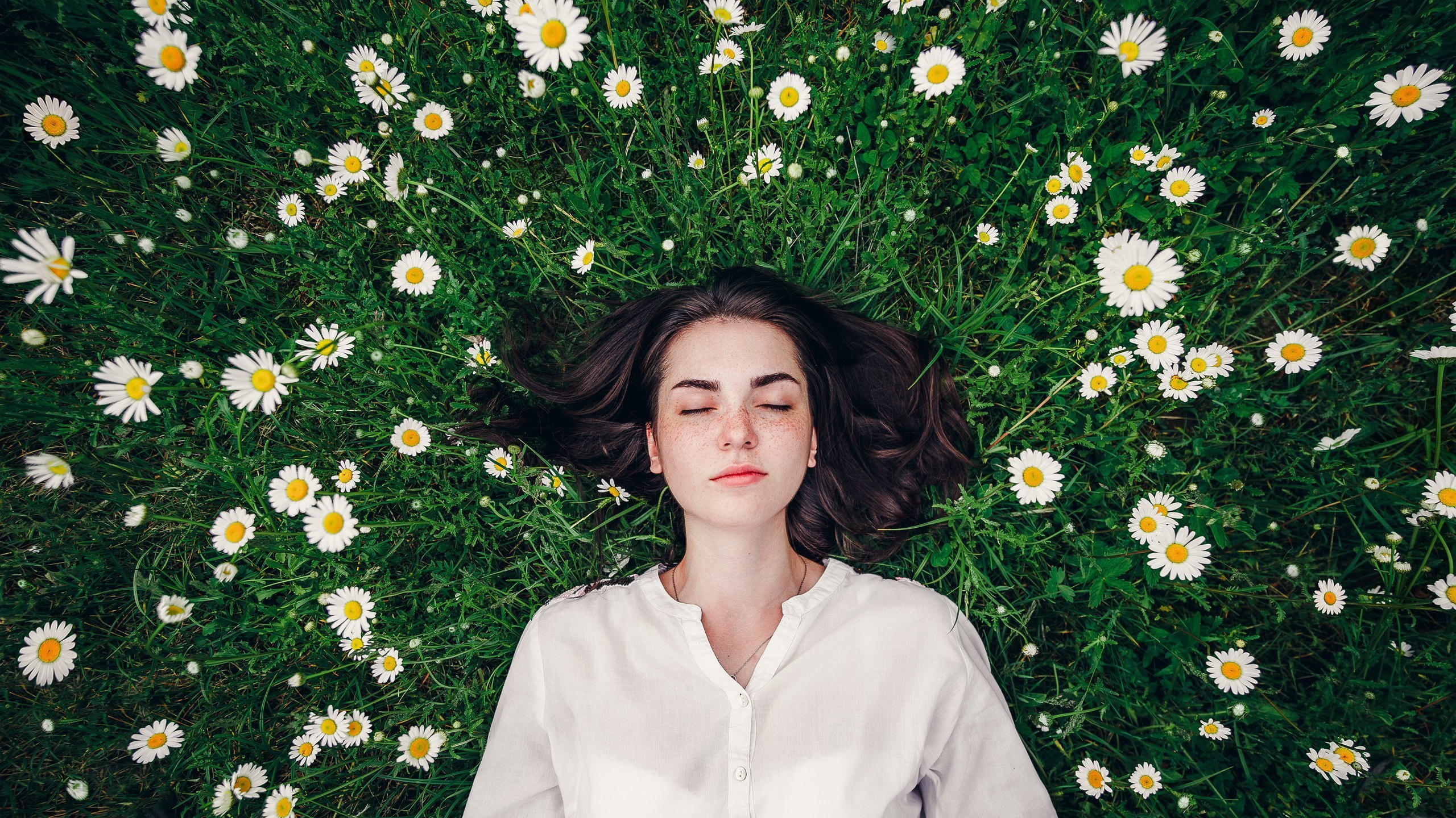 Девушка в цветах