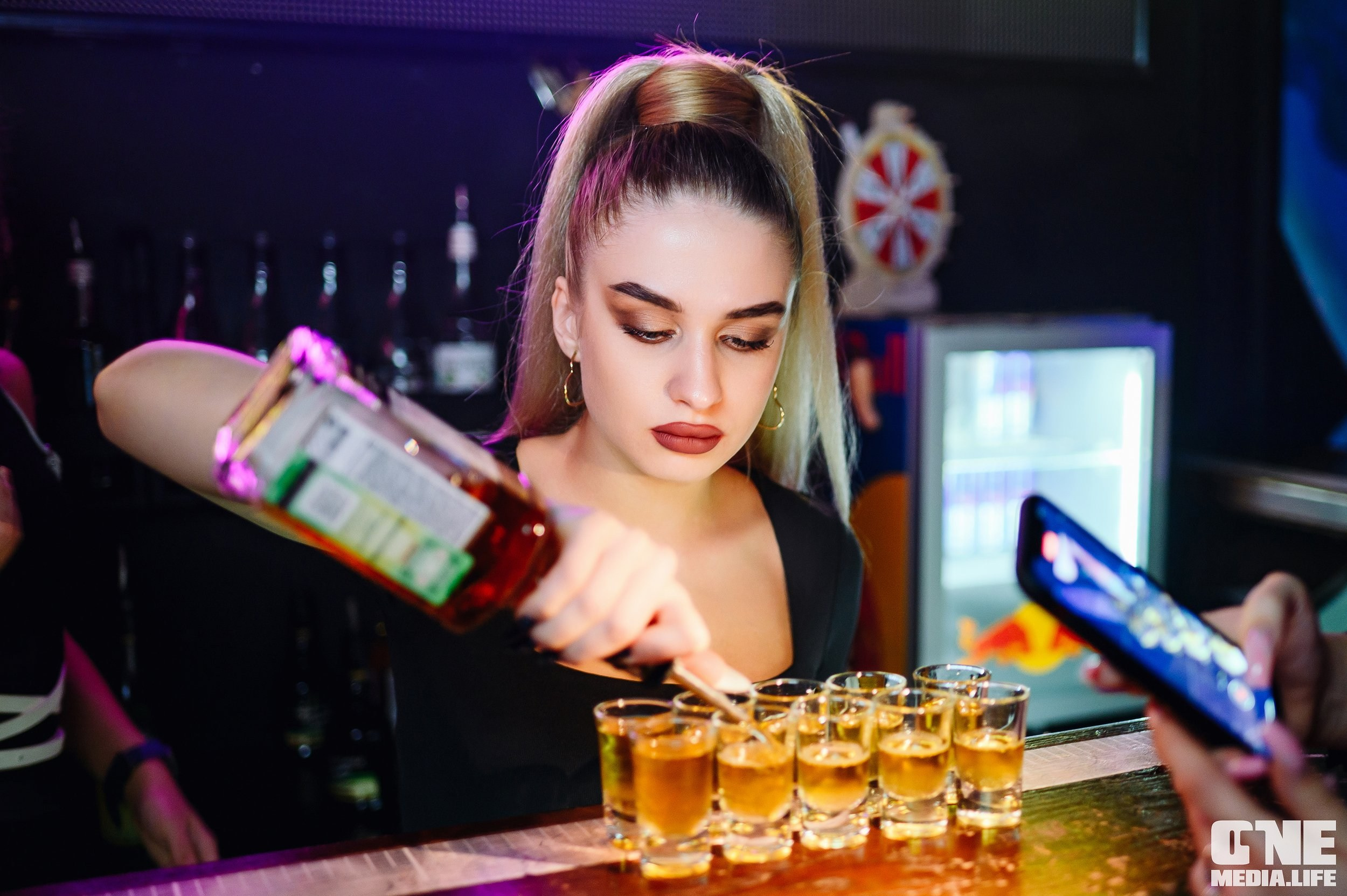 Фоторепортаж из бара XxxX. One Media Life: фоторепортажи, фотоотчеты с мероприятий и заведений