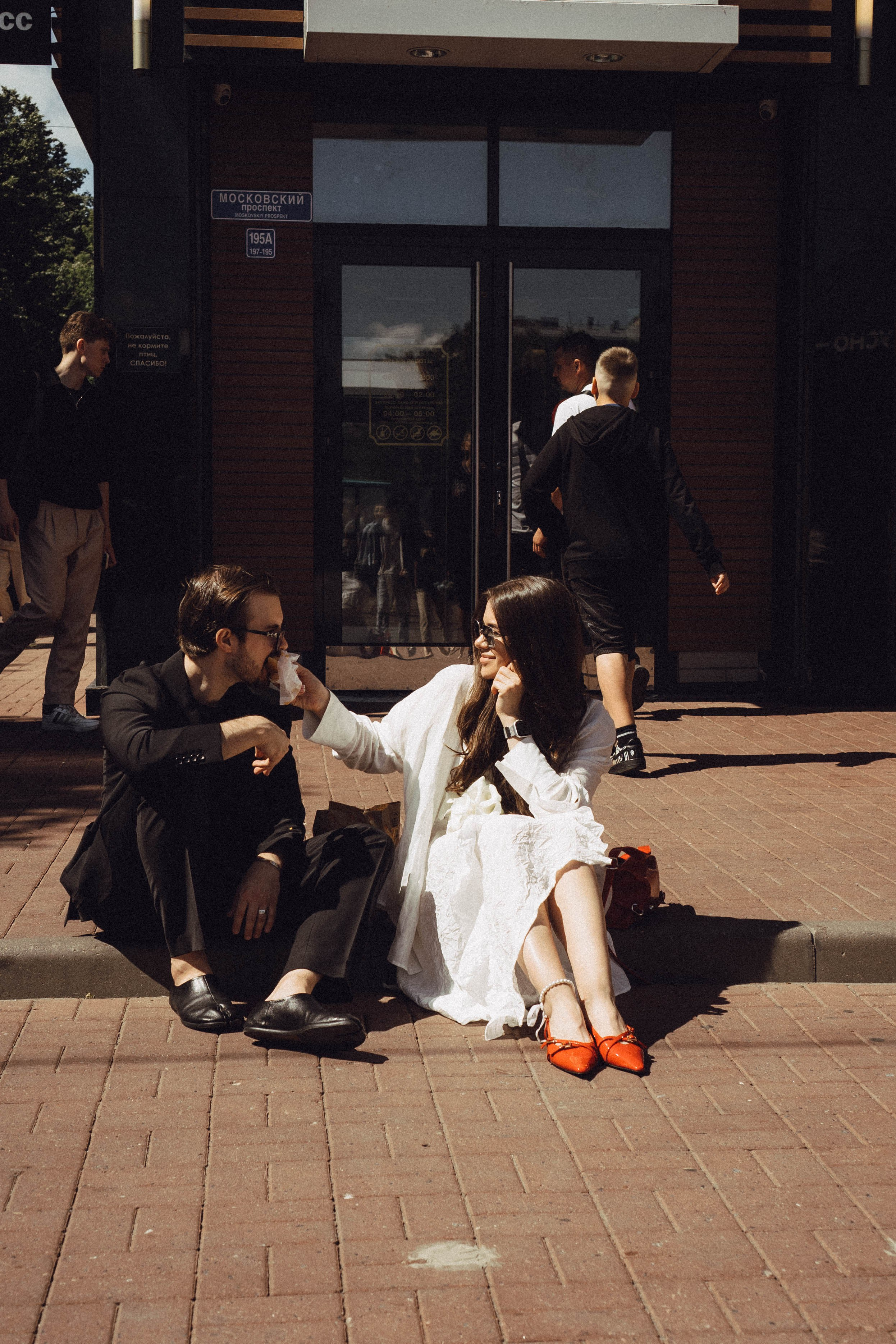 СВАДЕБНАЯ СЬЕМКА В ПАРКЕ ПОБЕДЫ И ПРОГУЛКА ПО МОСКОВСКОМУ ПРОСПЕКТУ. Профессиональный фотограф, Санкт-Петербург — Виктория Богомолова