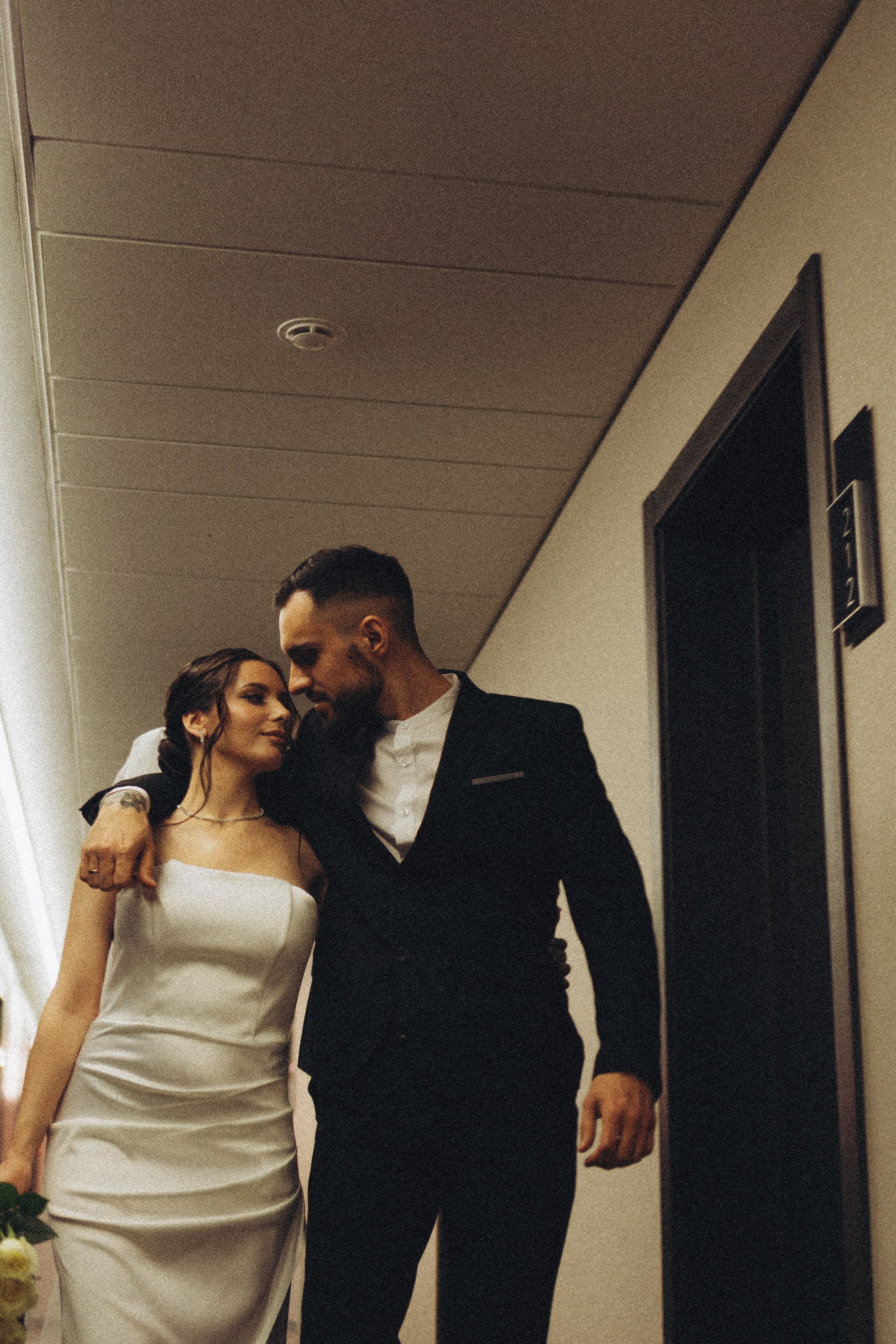 СВАДЕБНАЯ СЬЕМКА СБОРОВ ЖЕНИХА И НЕВЕСТЫ В ОТЕЛЕ И ТАКЖЕ ФОТОСЕССИИЯ В ОТЕЛЕЕ МЕГАПОЛИС БРЯНСК. Профессиональный фотограф, Санкт-Петербург — Виктория Богомолова