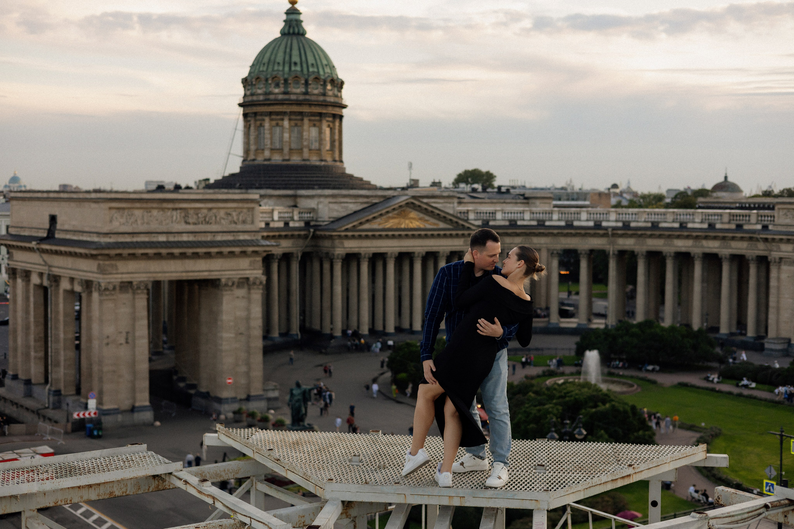 Романтика питерских крыш. Свадебный фотограф в Санкт-Петербурге Ксения Кобышева