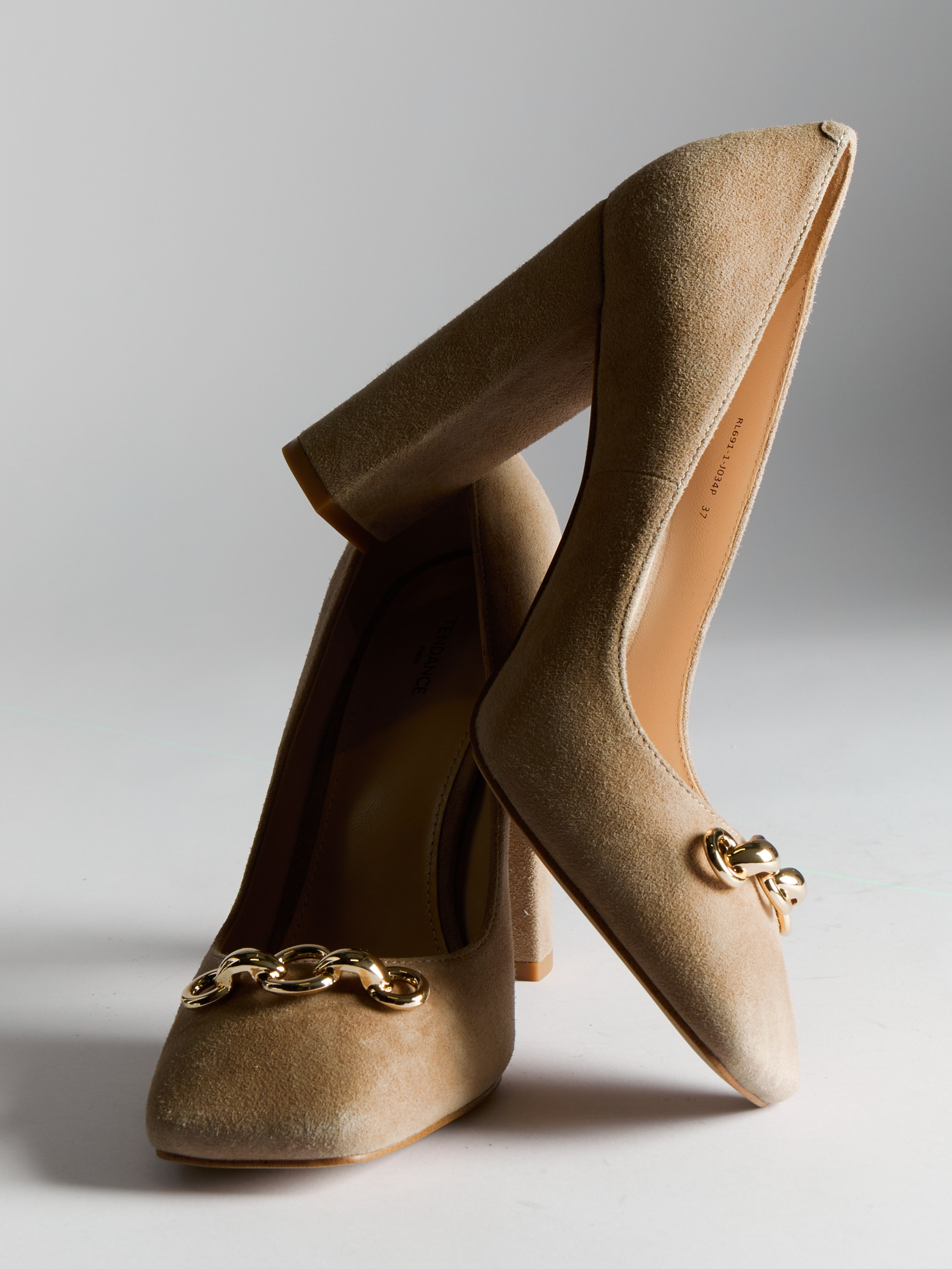 Предметный фотограф в Москве Евгений Шубин