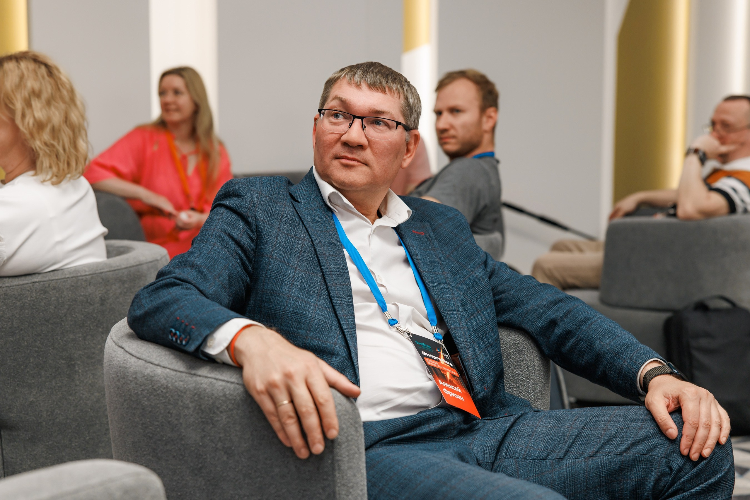 Wild Oyster Technopolis. Андрей Шаповалов — репортажный фотограф в Москве