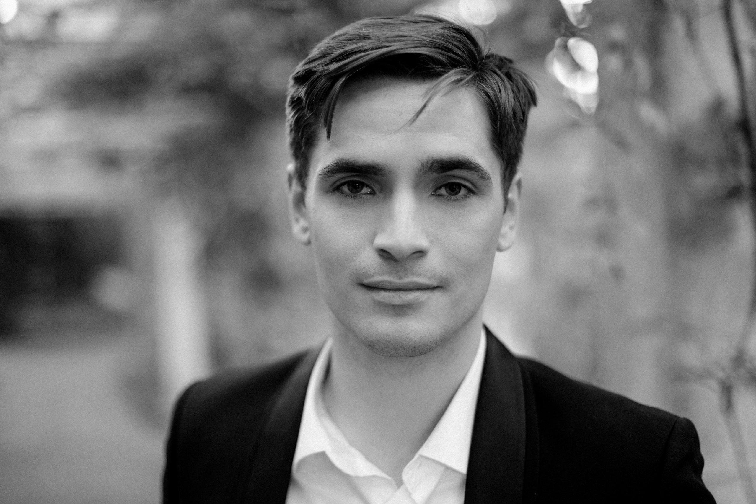 Свадебная прогулка в Ораниенбауме. Свадебный и портретный фотограф в Миассе Филиппенко Дарья