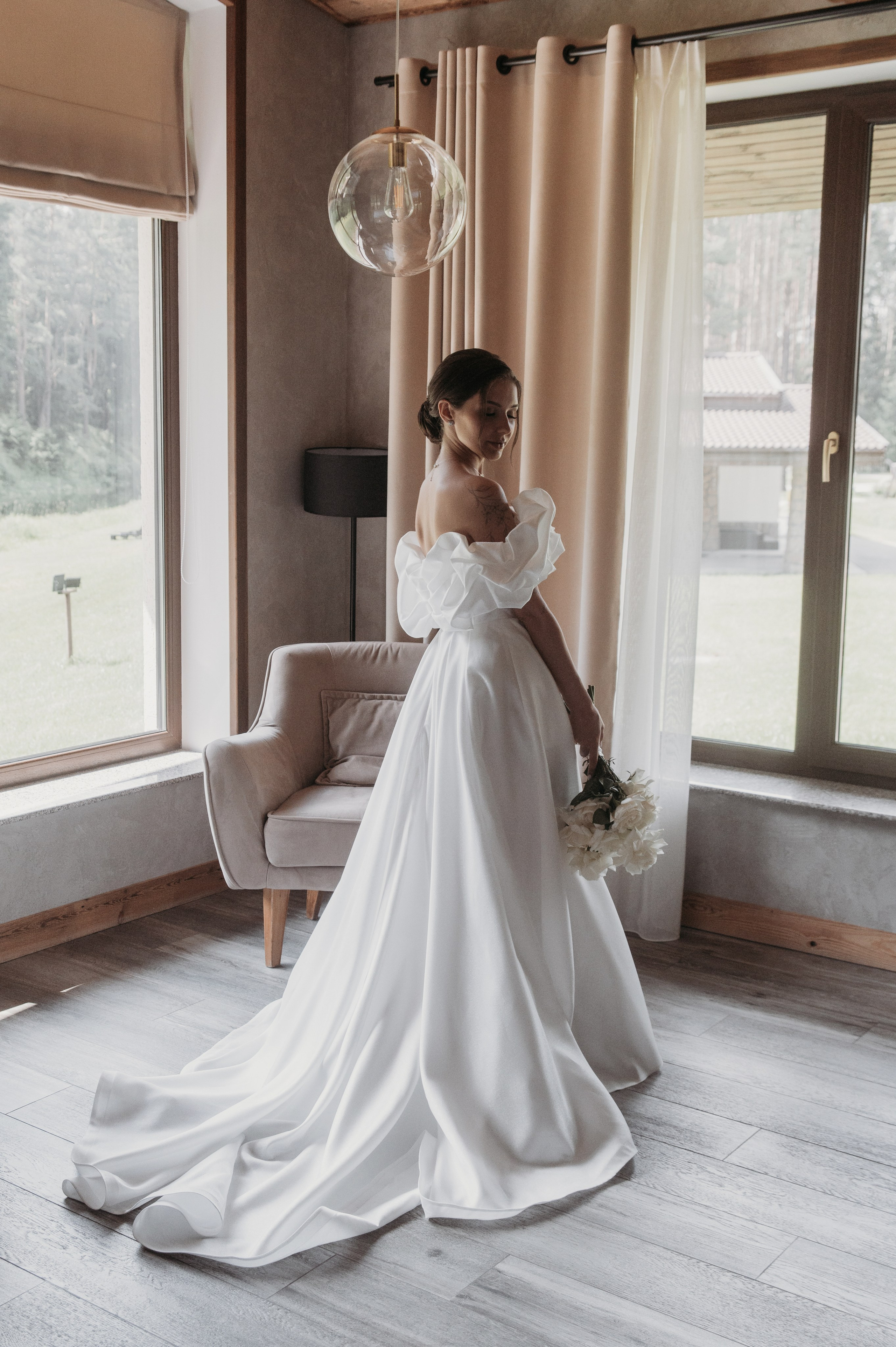 Свадебная фотосессия с утром невесты и красивым свадебным банкетом. Свадебный фотограф в Твери, Москве и Санкт-Петербурге Денисова Екатерина