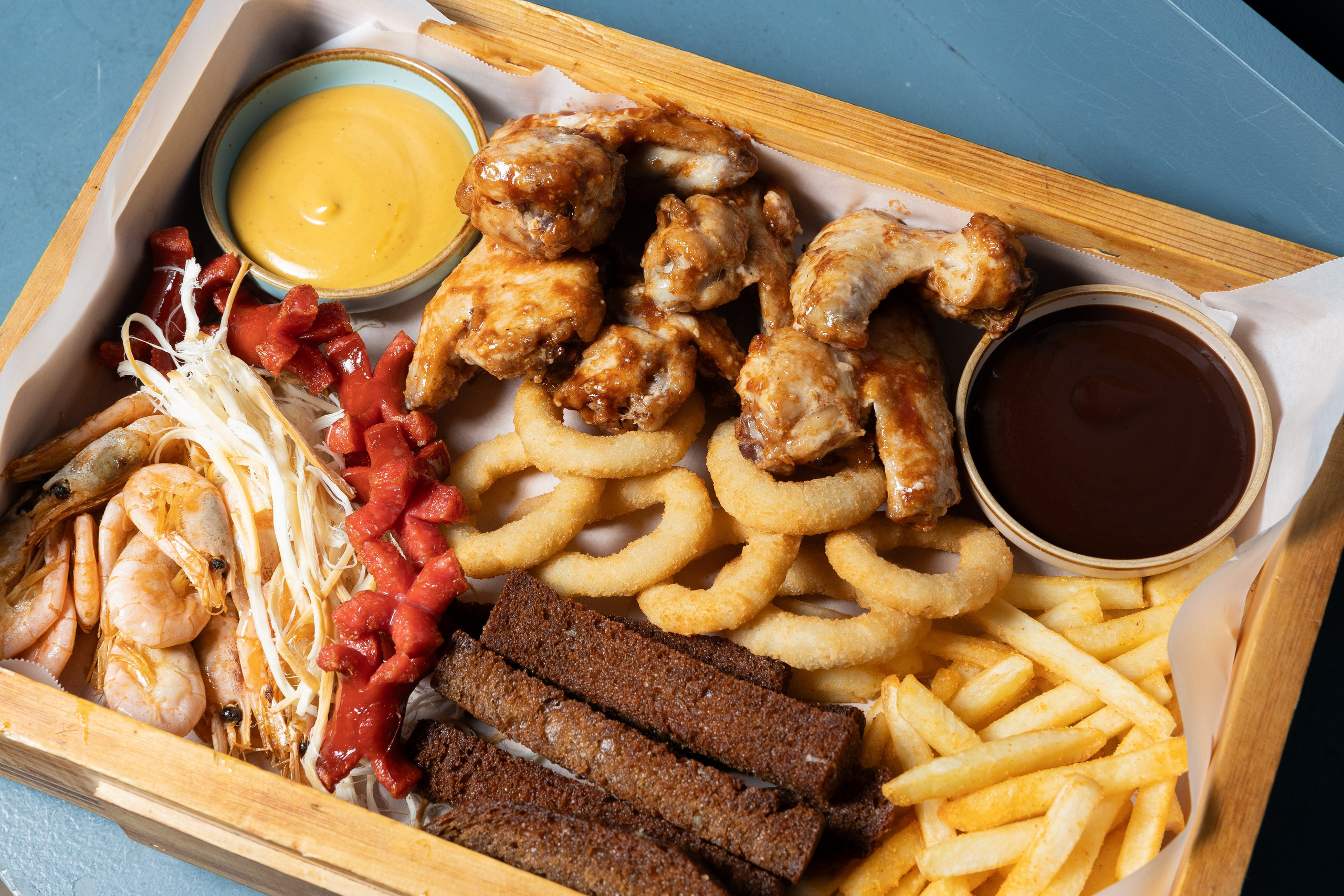 Loko. Свадебный и студийный фотограф в Алматы Ильяс Кырбаев