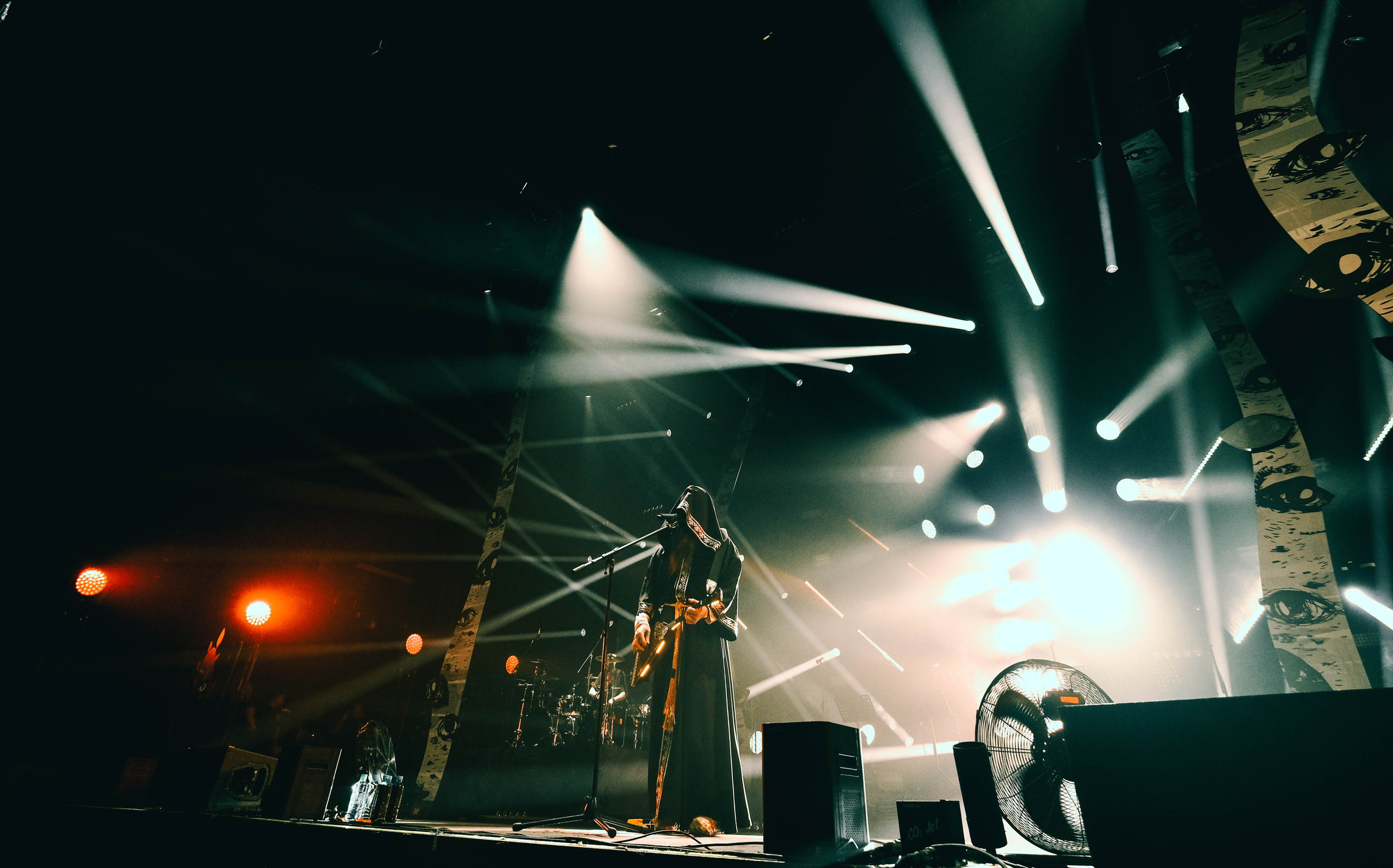 НЕЙРОМОНАХ ФЕОФНА В VK STADIUM 16.11.24. Концертный и репортажный фотограф в Москве и Санкт-Петербурге Мария