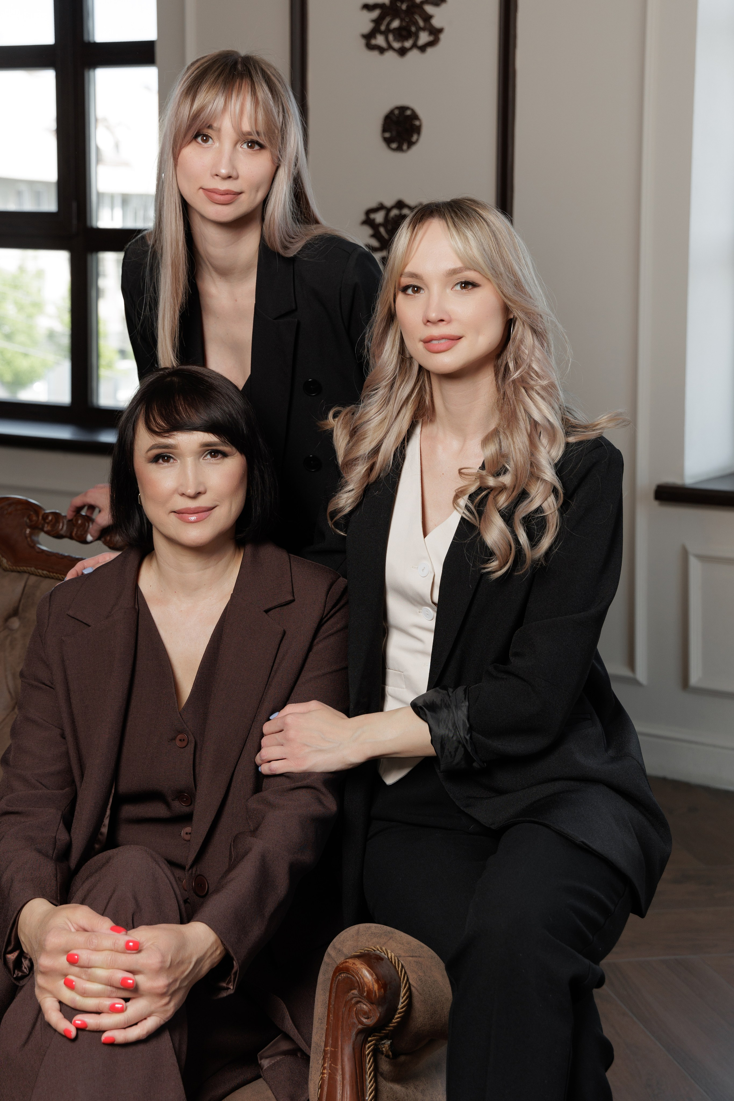 Мама и дочери. Aleksantis