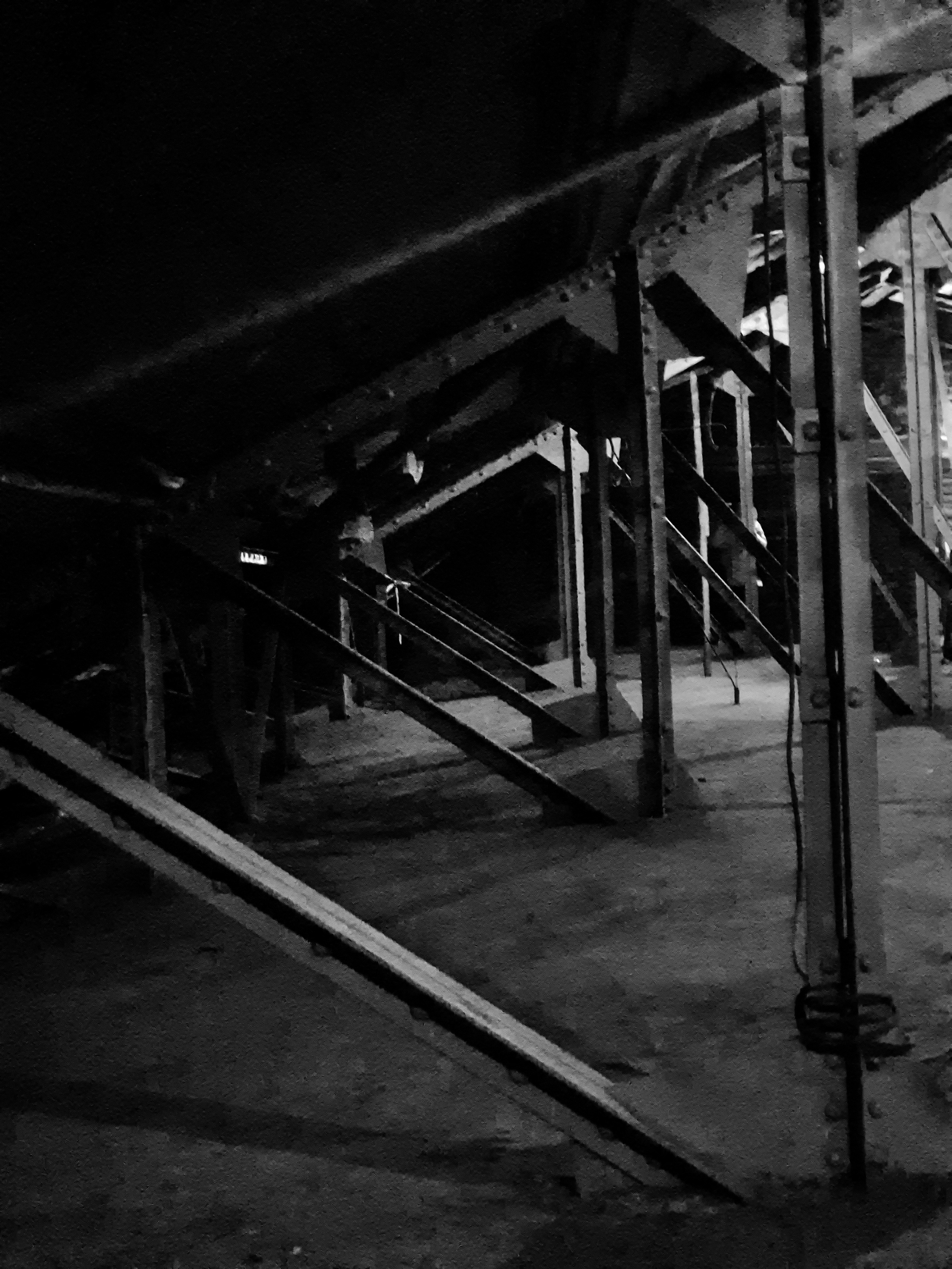 Все конструкции вокзала - металлические