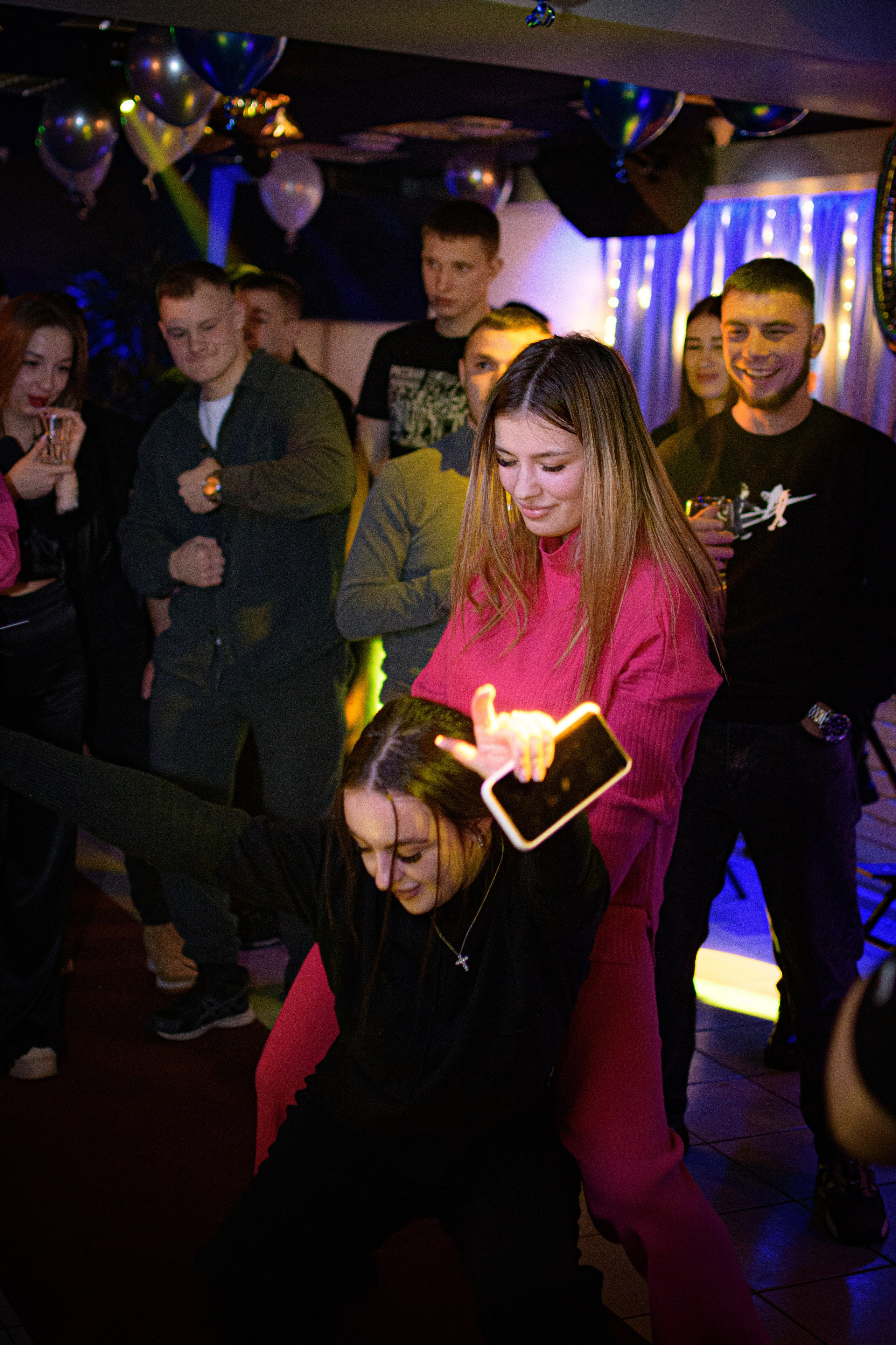 HOLLYWOOD / 6 YEARS. Photokarish