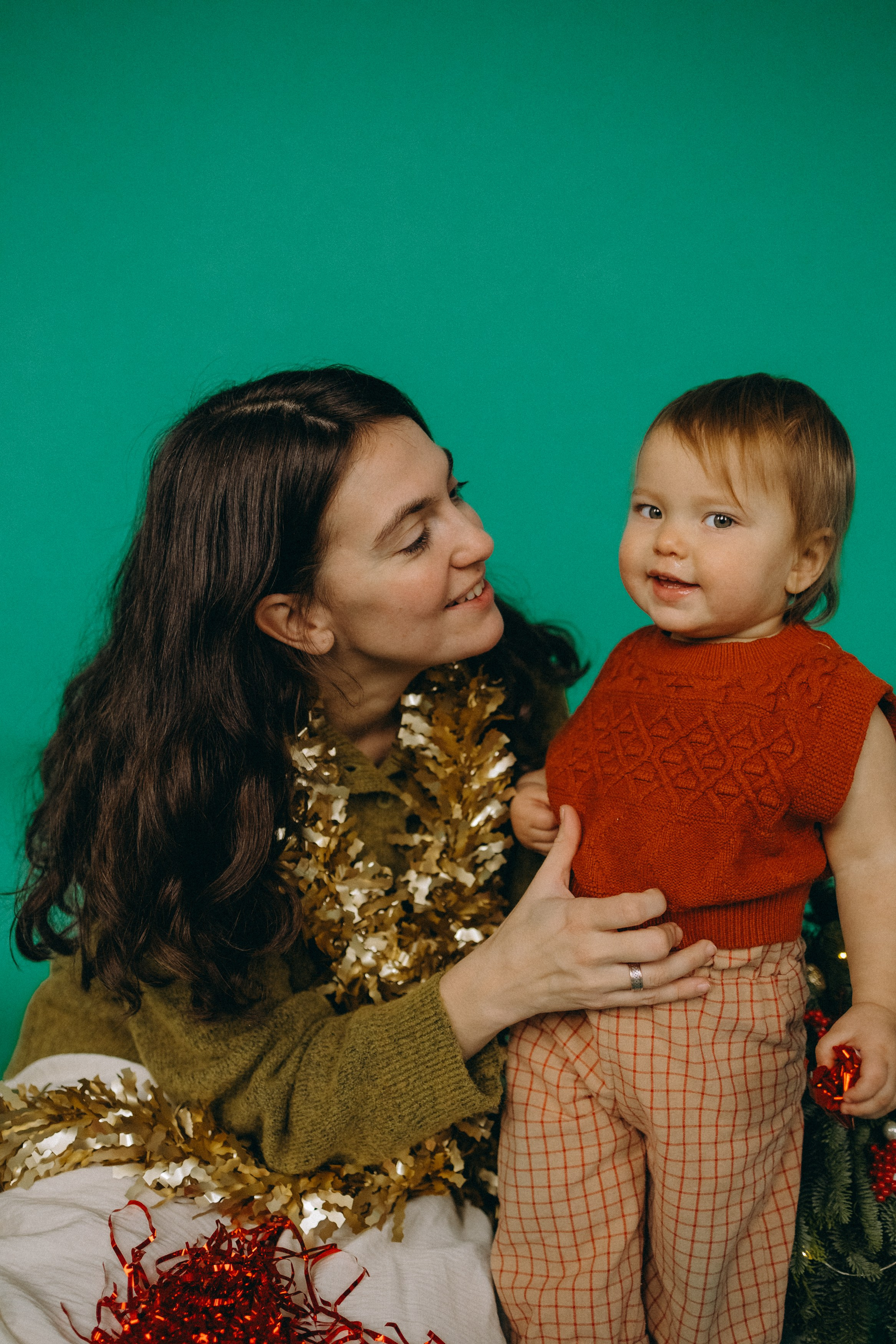 Женя, Мия, Нина. Главная