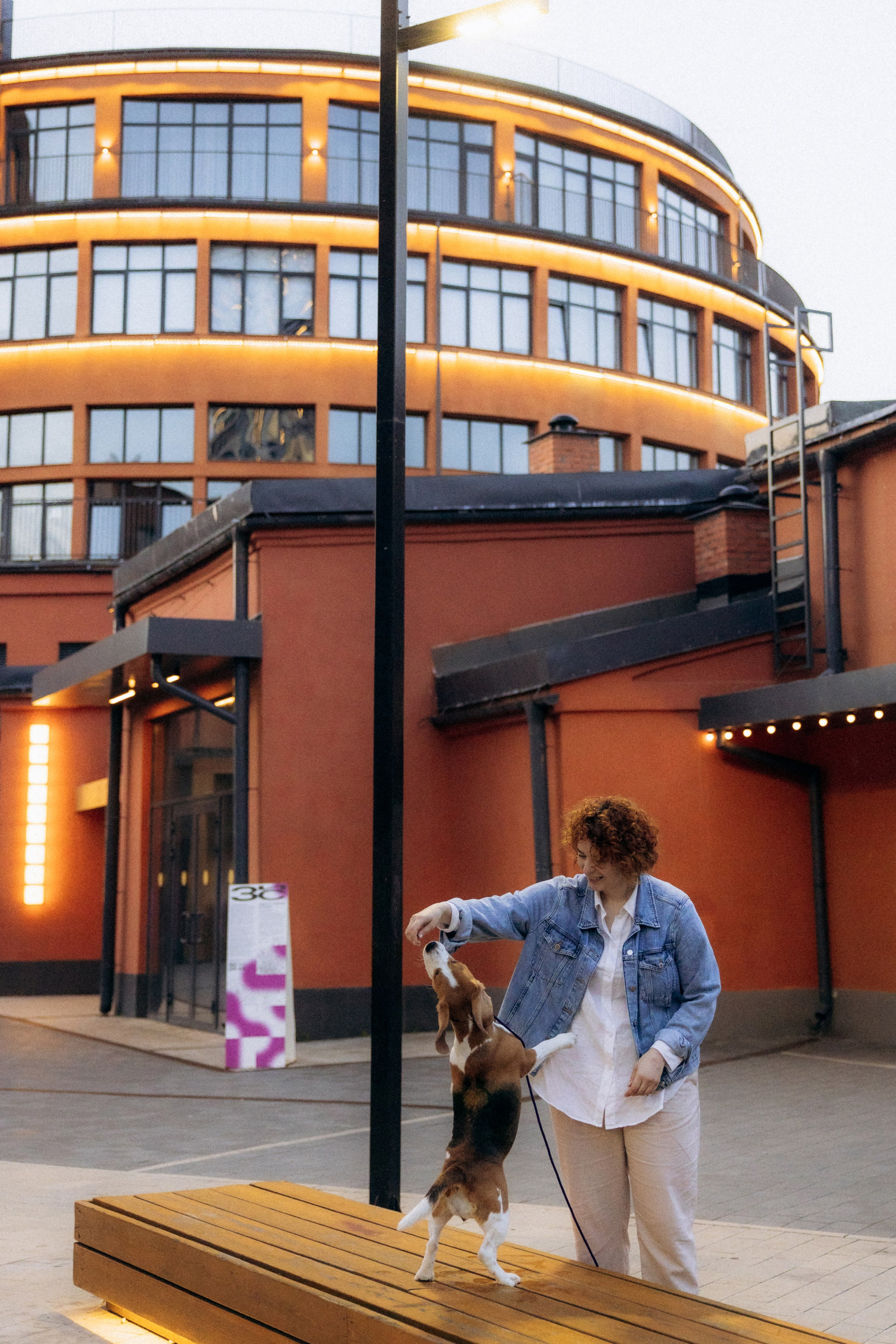 Анна и Рэна. Рассвет в Москве. Фотограф анималист в Казани Алина Сулейманова. Фотограф животных