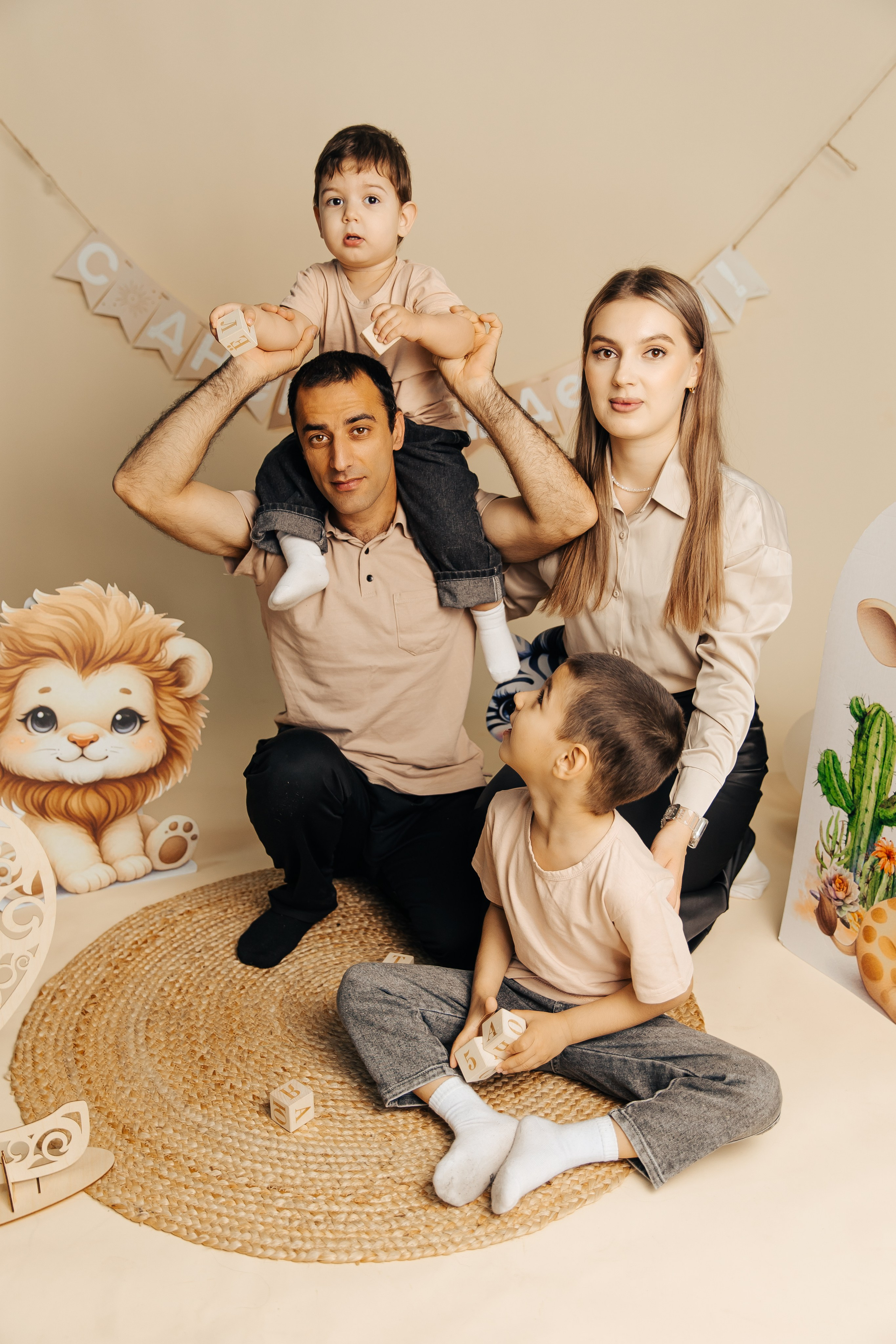 Детское день рождение в фотостудии. Свадебный фотограф Кропоткин Краснодар