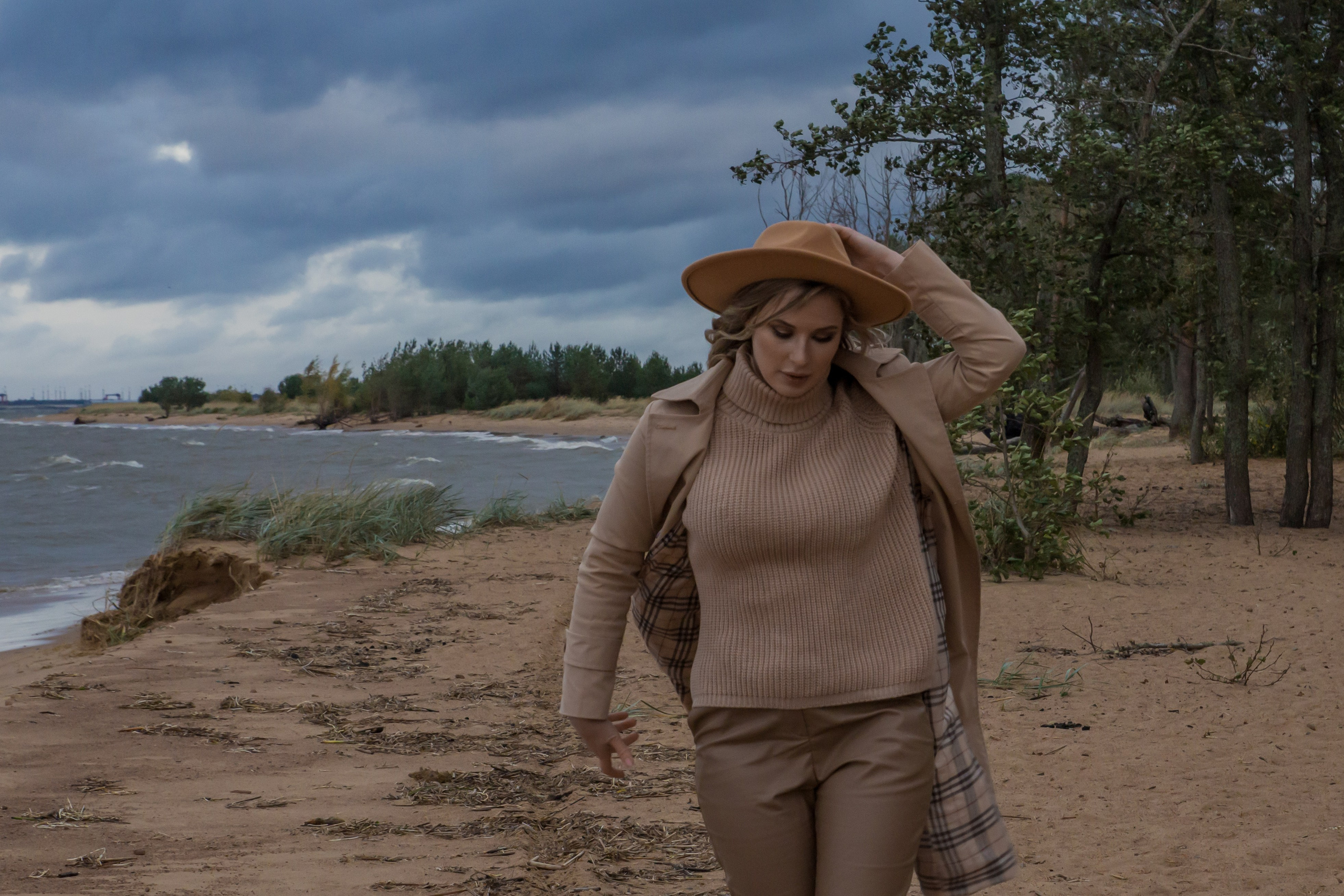 На берегу… С пушистым любимками🐾🐾. Женский портрет и немного больше в Санкт-Петербурге