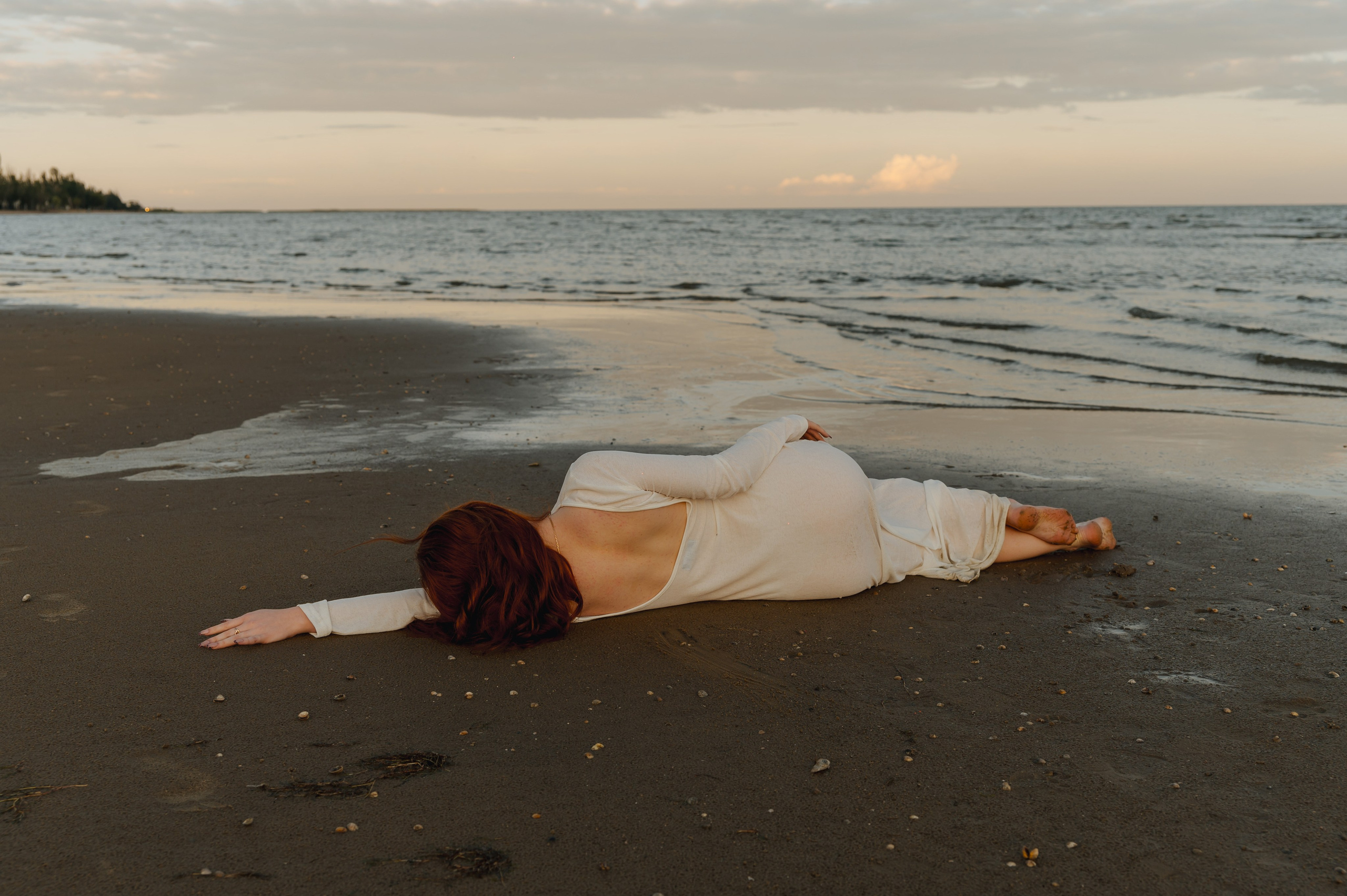 Романтическая съёмка на берегу моря. Мариуполь фото. Фотограф Мариуполь.Индивидуальные съёмки. Детские, семейные, коммерческие