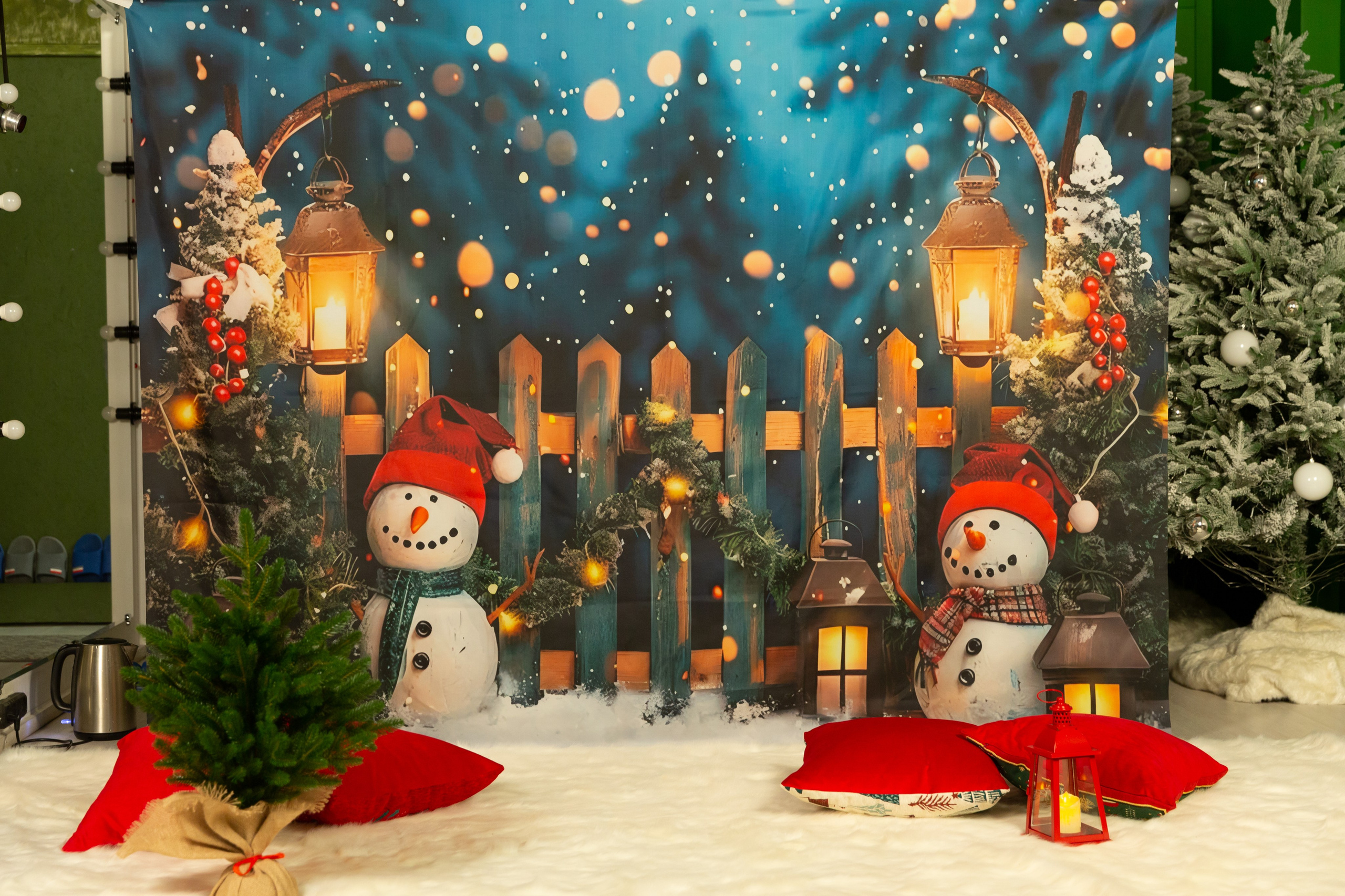 Новогодние локации. Фотостудия Алматы. Семейная и детская фотостудия Family studio.Фотограф Алматы