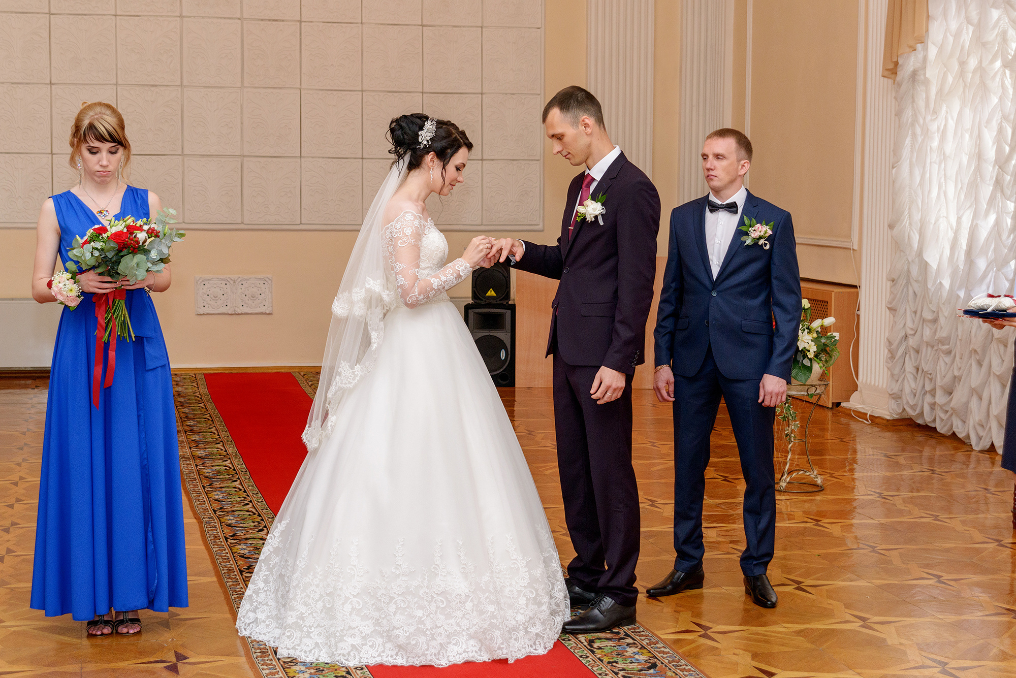 Свадебная церемония в Автозаводском загсе