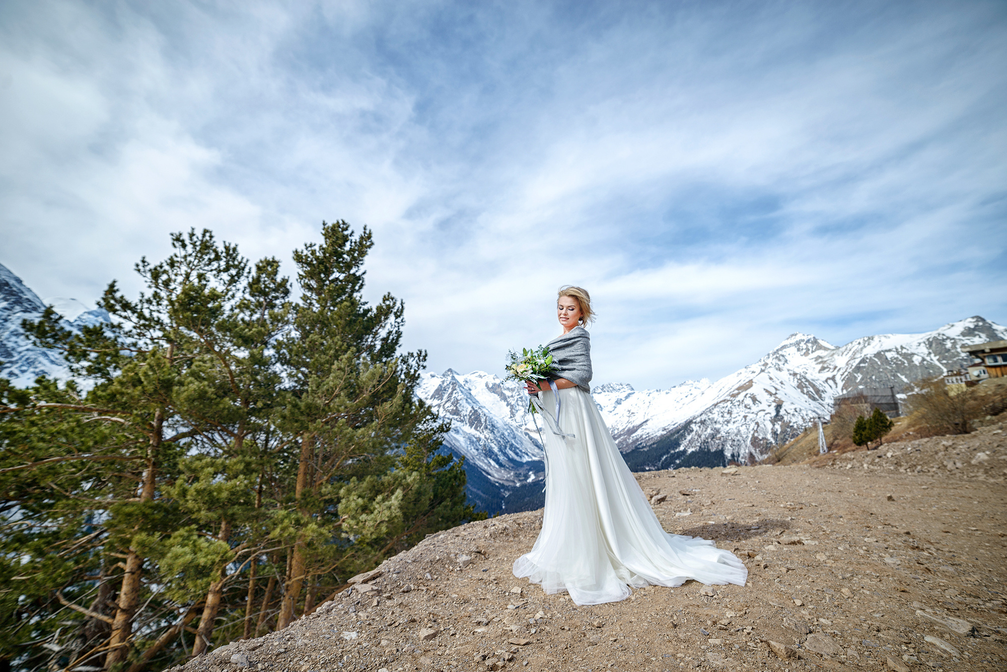 Портрет невесты в горах