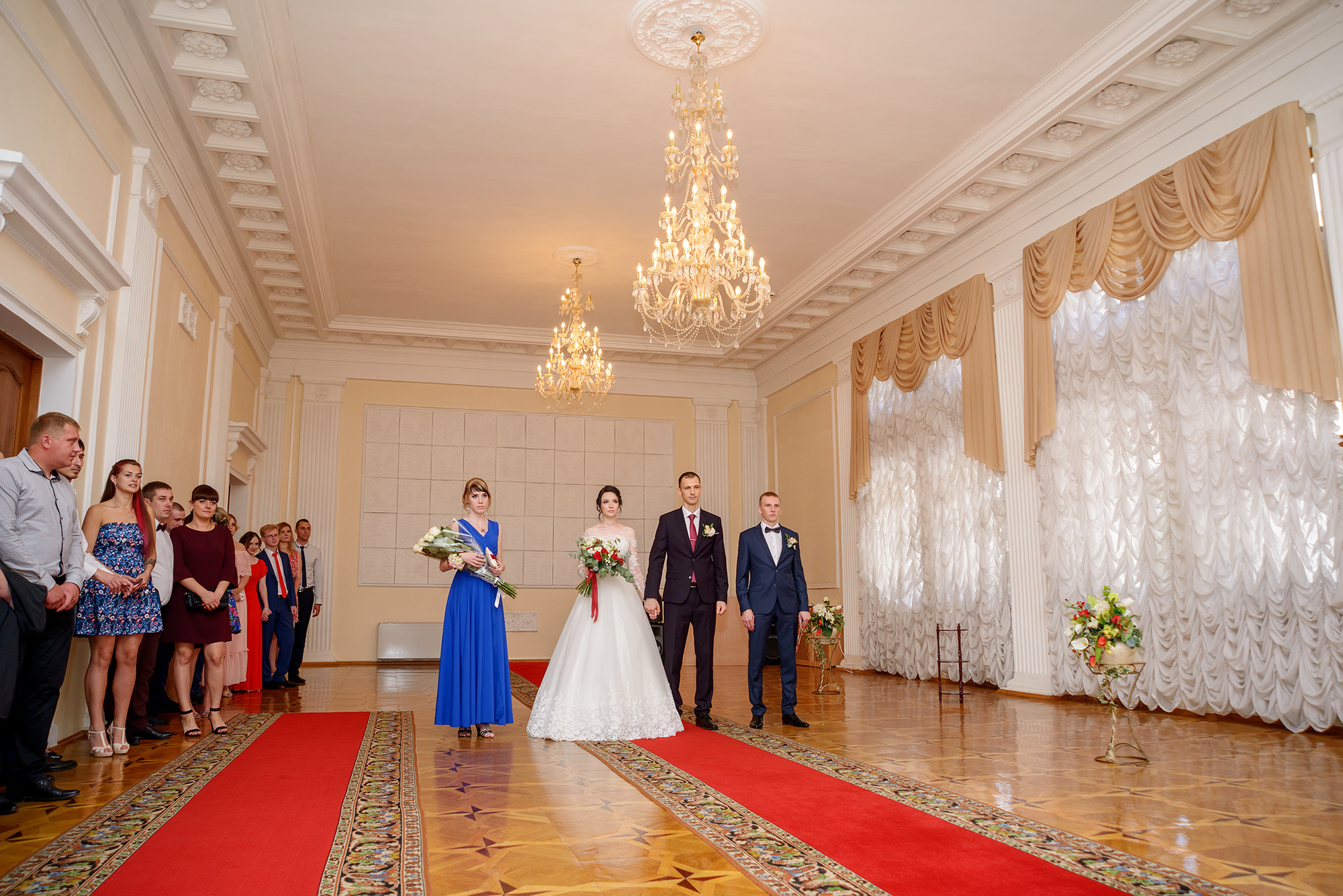 Свадебная церемония в Автозаводском загсе