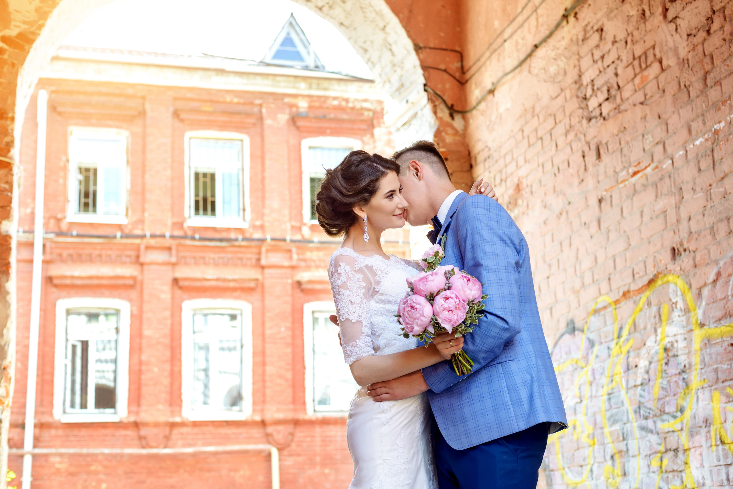 Свадебная фотосъемка в арке в Нижнем Новгороде