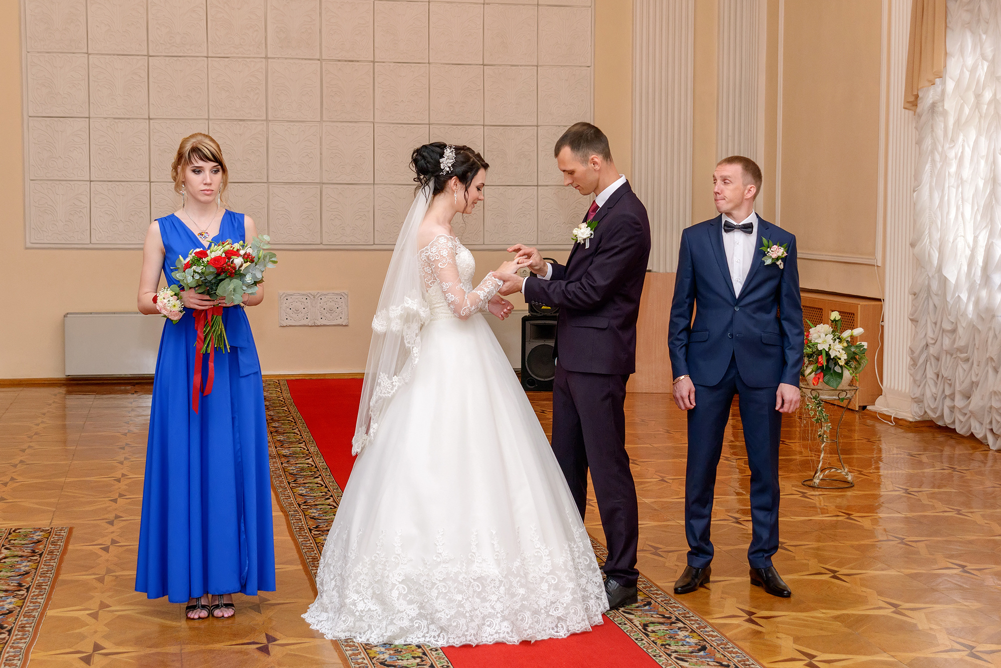 Свадебная церемония в Автозаводском загсе