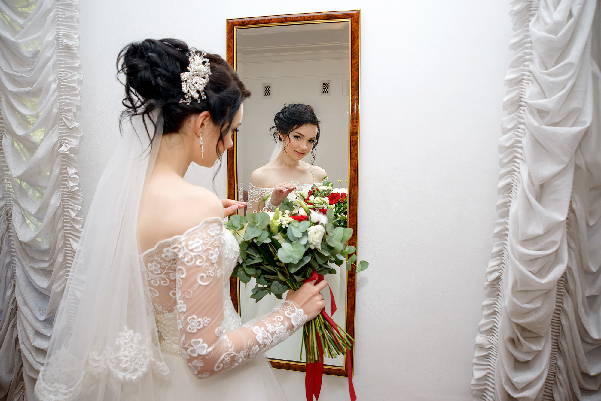 Свадебная церемония в Автозаводском загсе