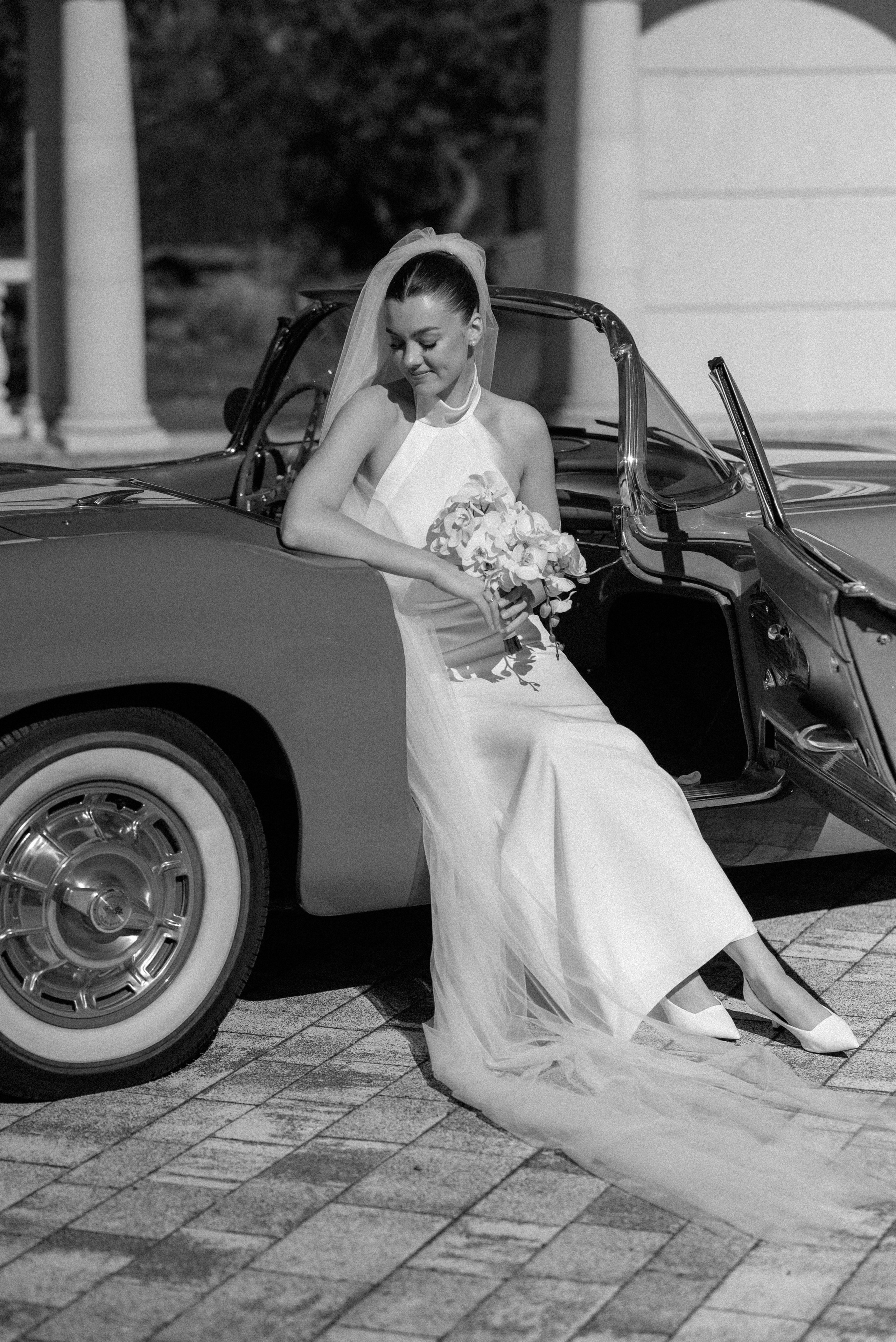 Wedding day in VERSAL PARK. Wedding PHOTOGRAPHER Andrew Vnukov