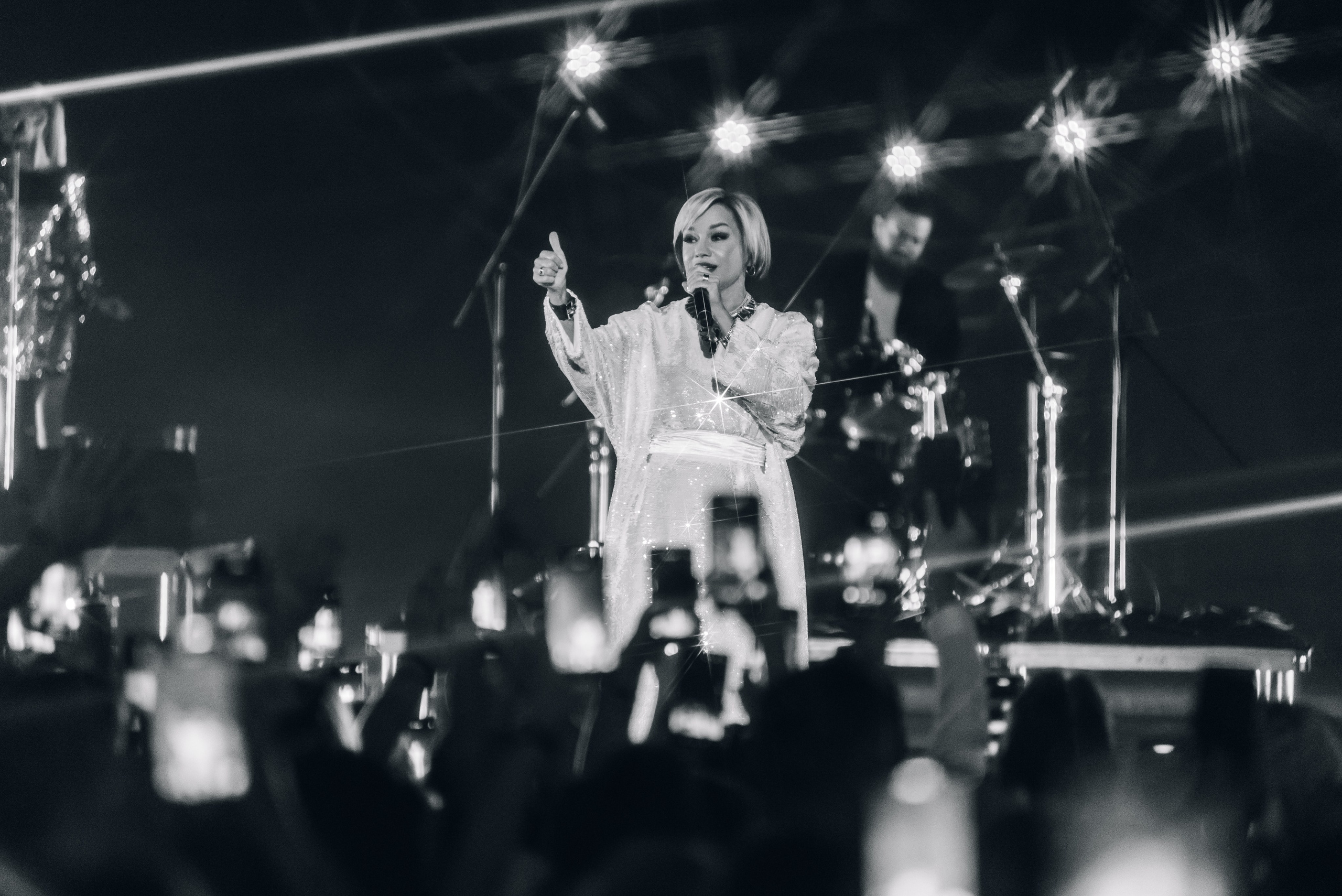 Дискотека 80-90-2000х — «Имена на все времена», Крокус Сити Холл. Бренд-фотограф для экспертов и блогеров в Москве Влада Горбовская