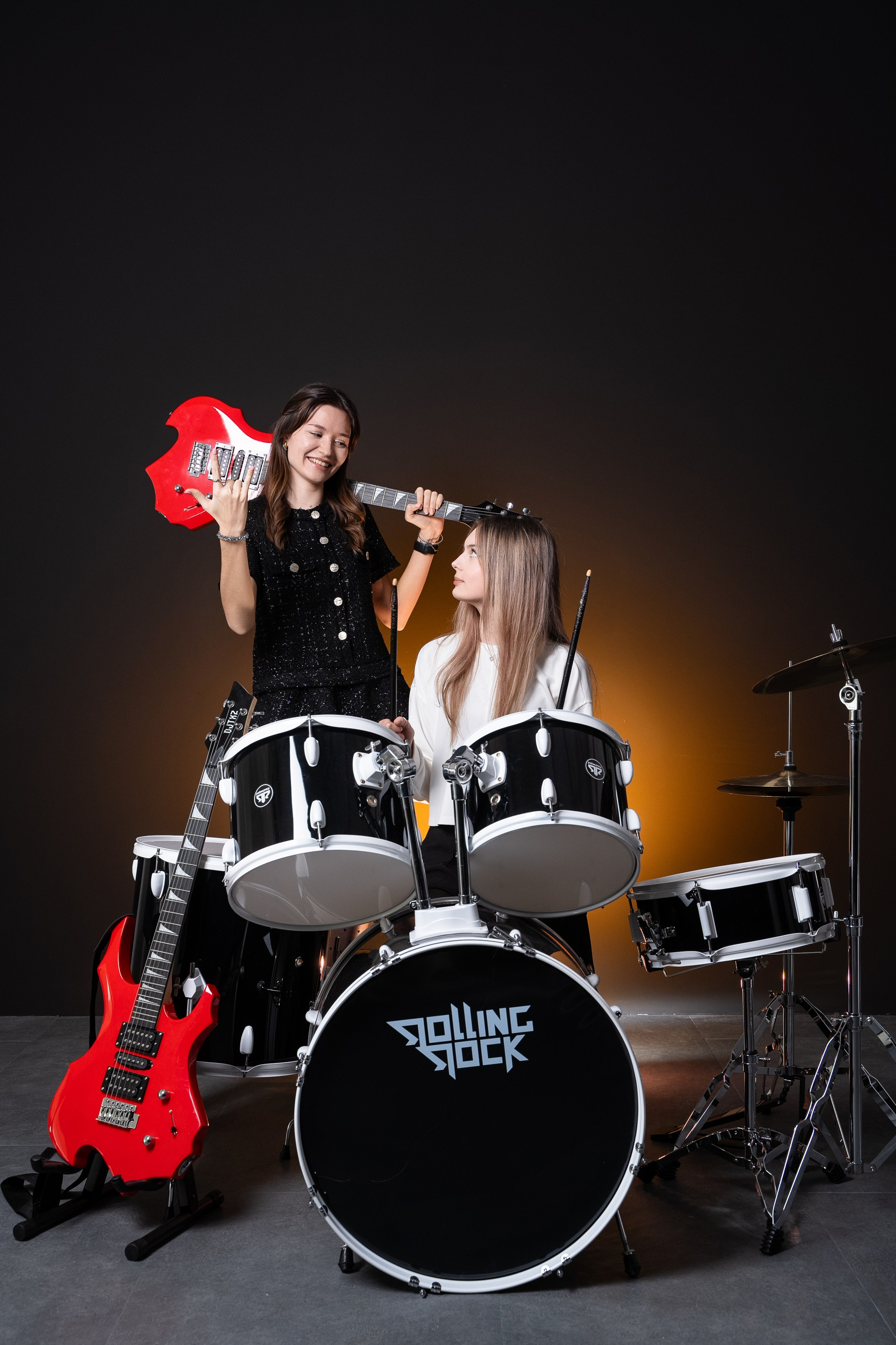 Выпускная фотосессия в фотостудии. Выпускные альбомы Нижнекамск Набережные Челны Фотостудия Небо