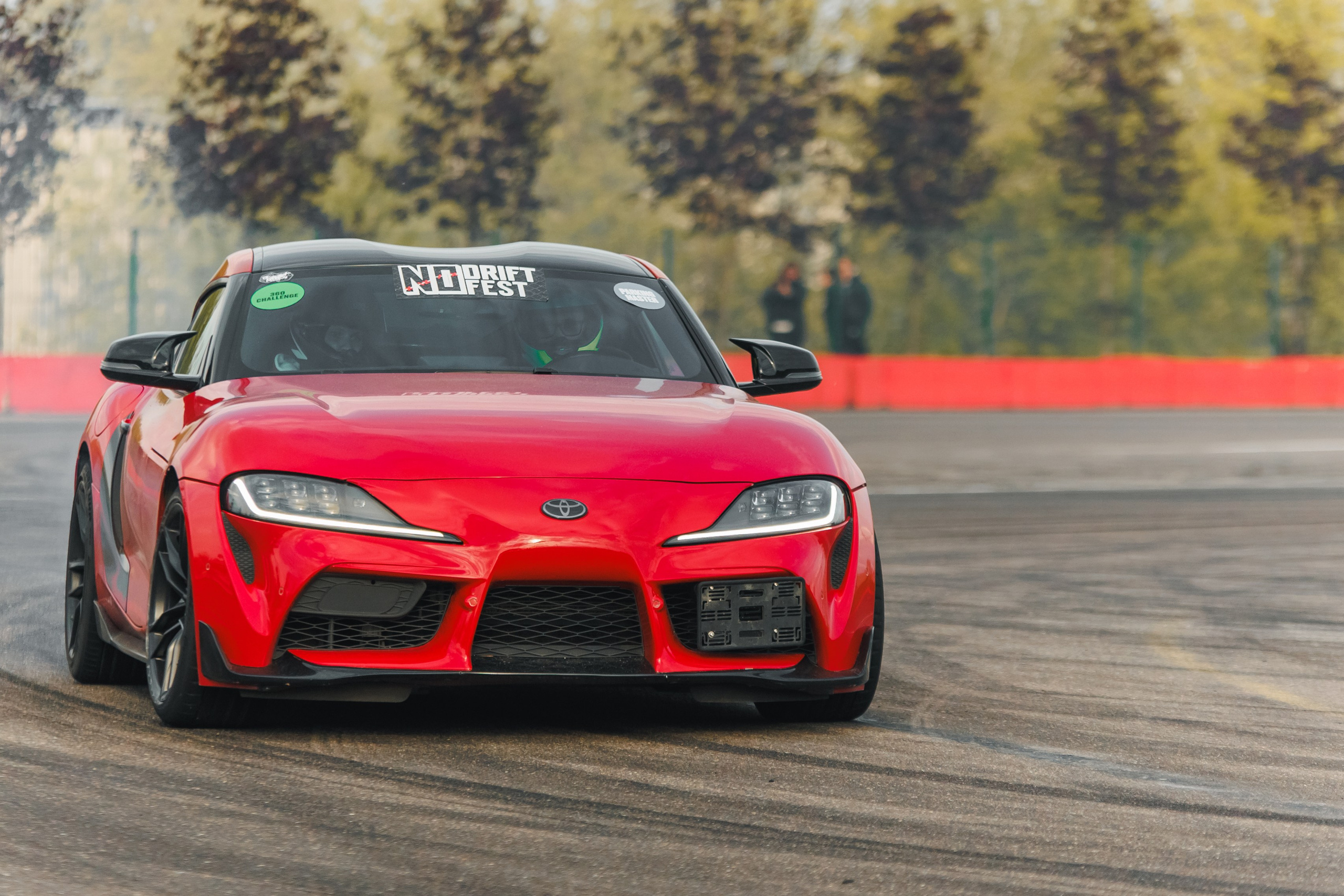 Выставка и дрифт машин. Репортажный фотограф. Москва. Алина Ланская