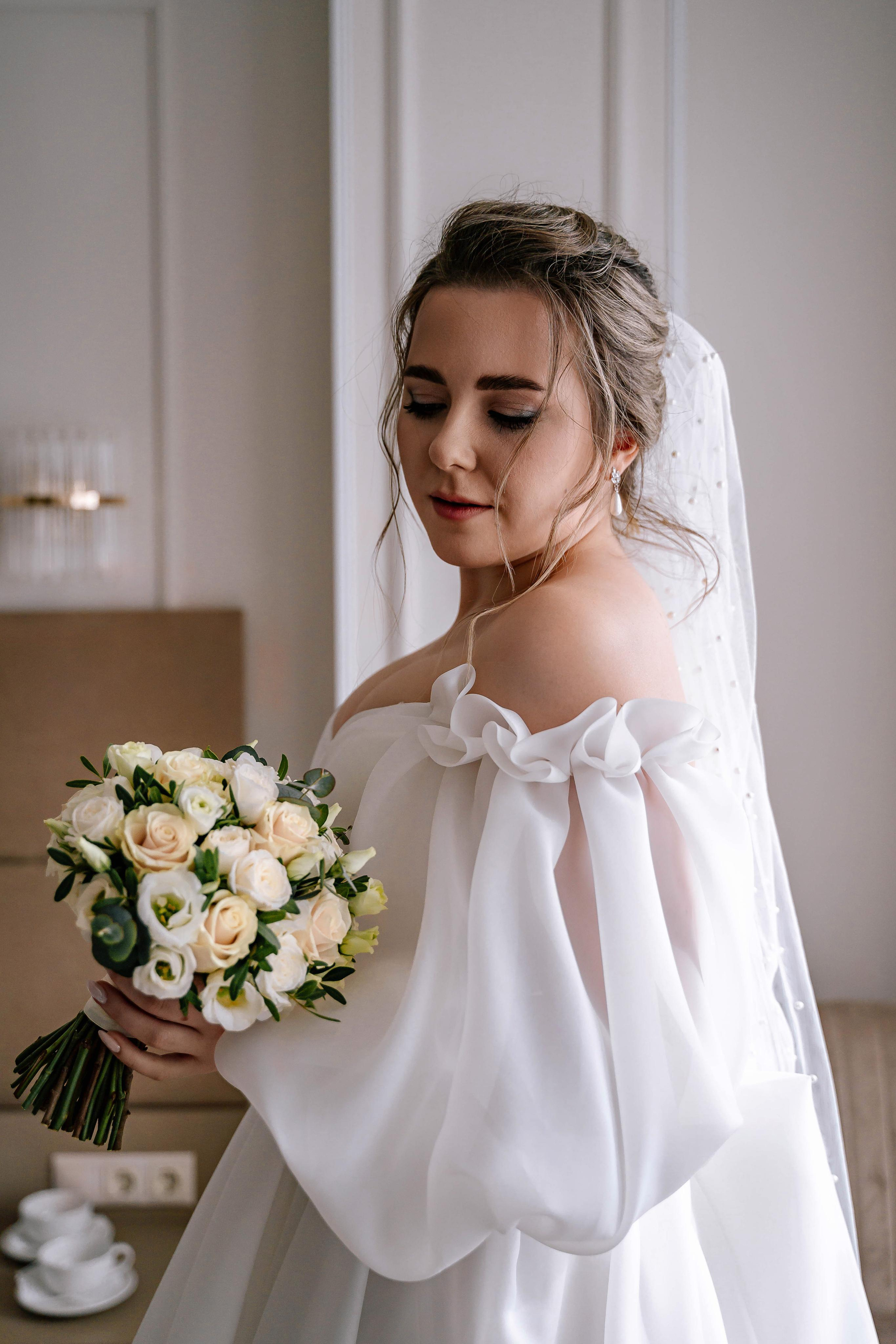 Свадебная фотосессия в Особняке спиридонова и в отеле Люмьер