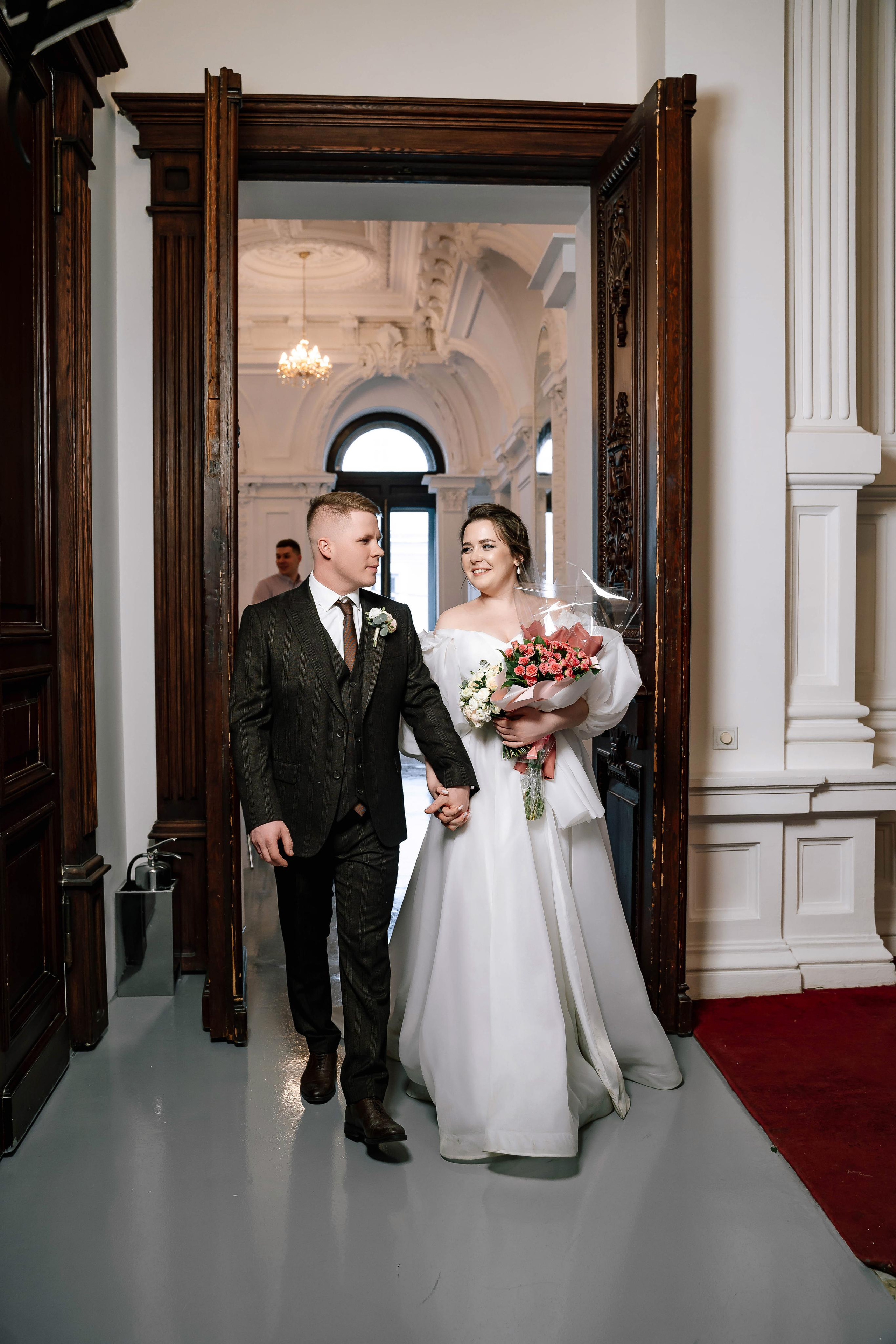 Свадебная фотосессия в Особняке спиридонова и в отеле Люмьер