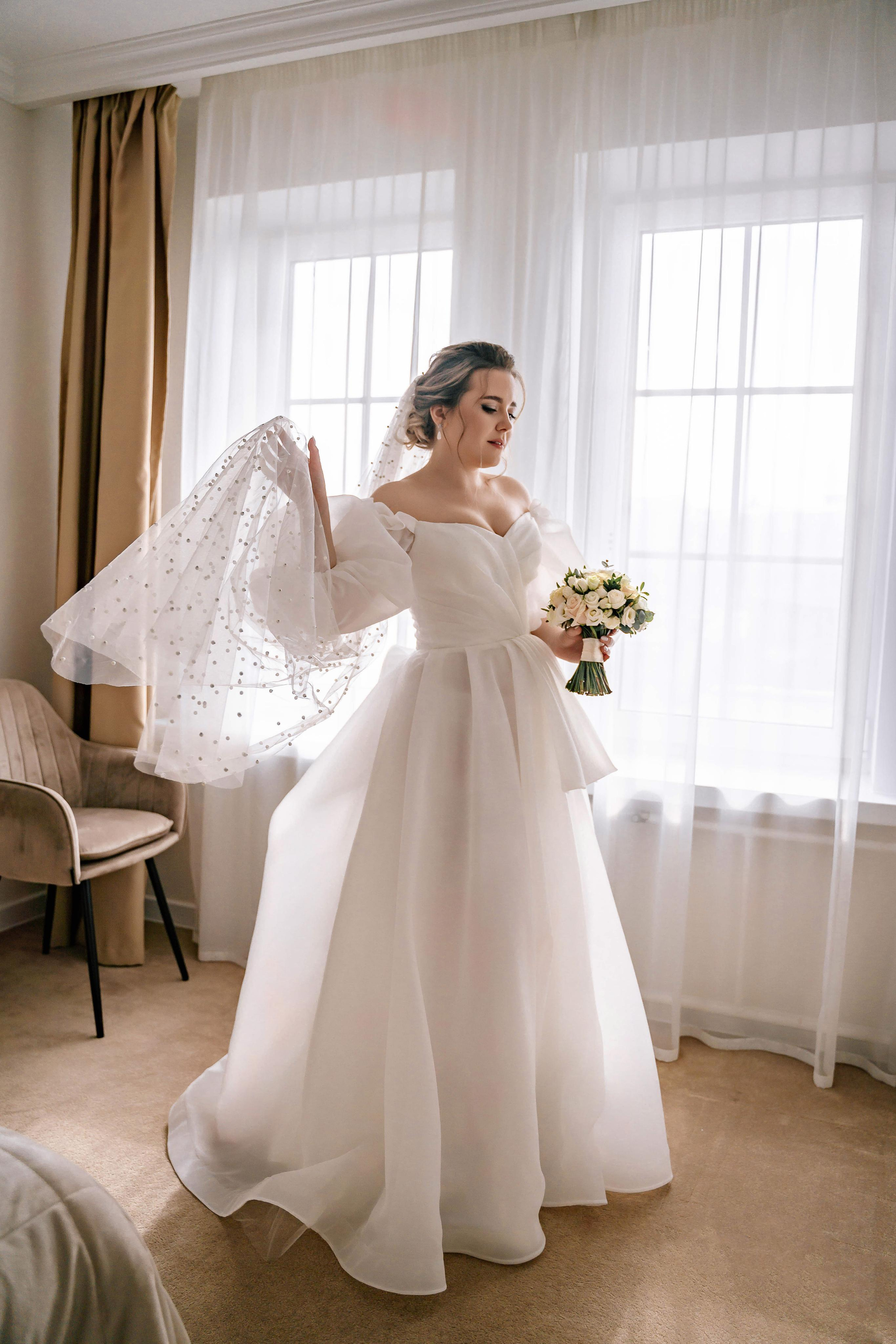 Свадебная фотосессия в Особняке спиридонова и в отеле Люмьер