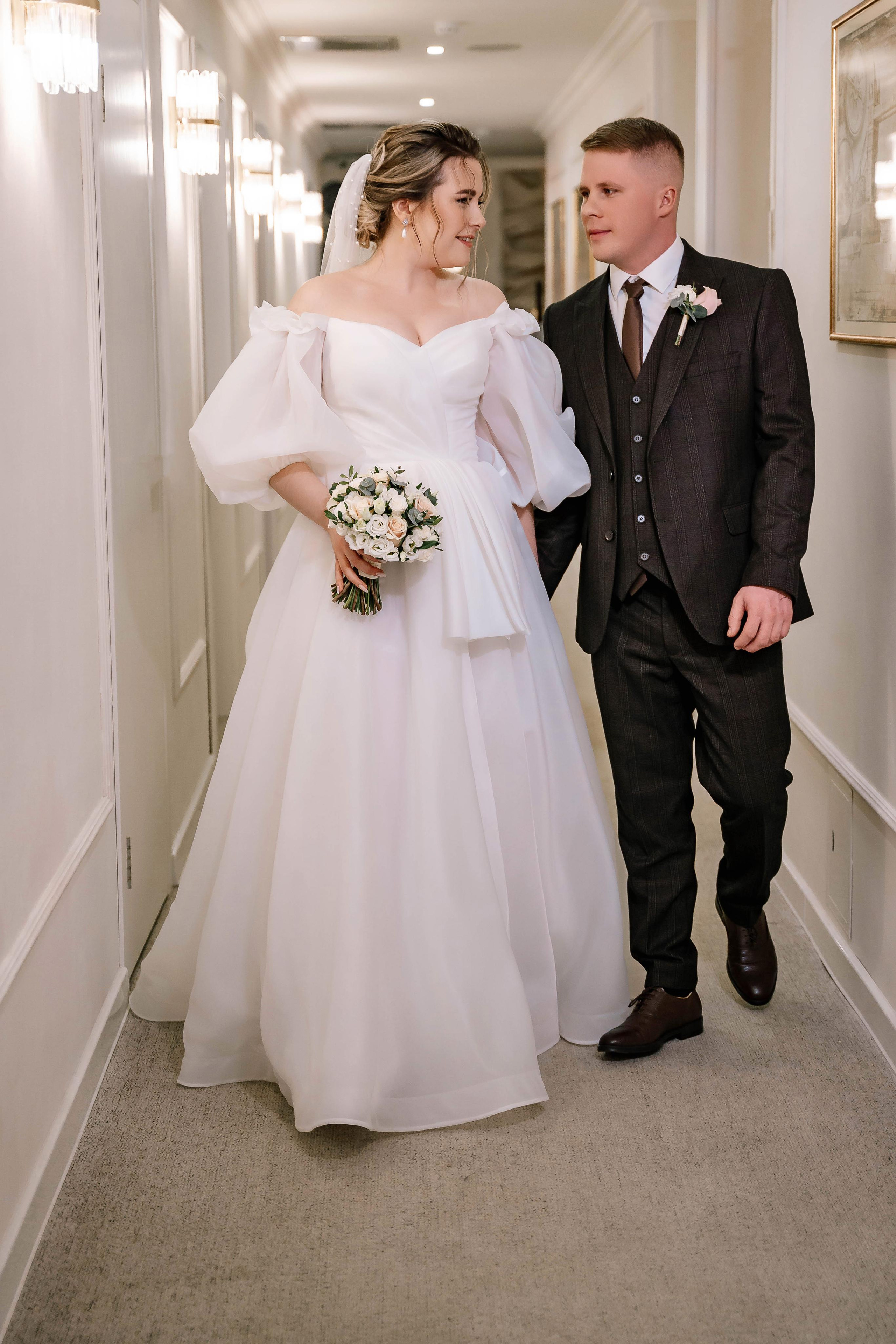 Свадебная фотосессия в Особняке спиридонова и в отеле Люмьер