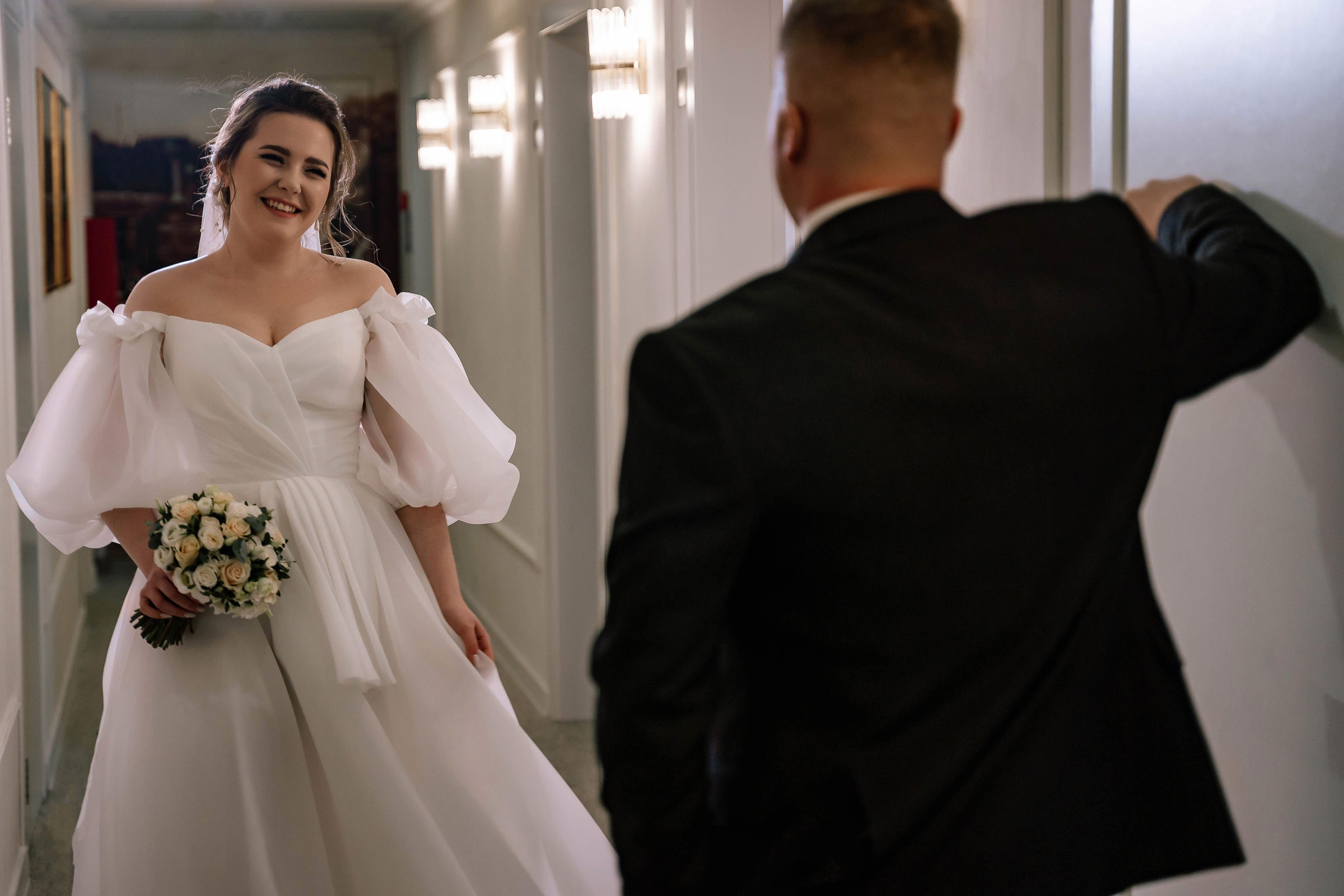 Свадебная фотосессия в Особняке спиридонова и в отеле Люмьер